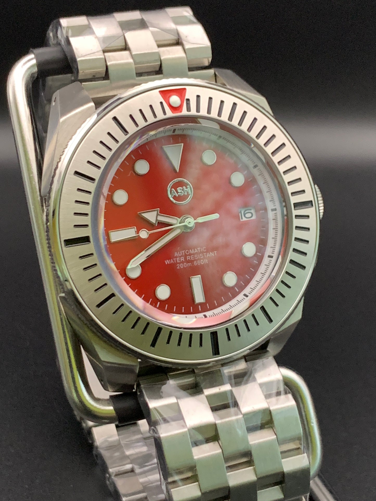 Crimson King Samurai Style. Brushed Bracelet. Seiko NH35 Automatic
