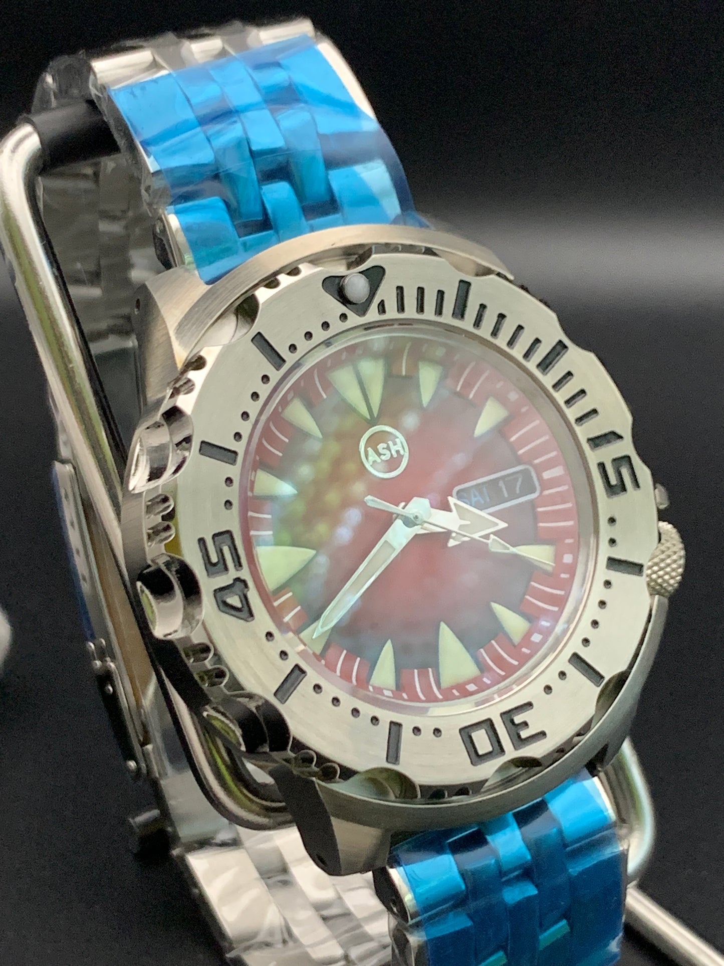 Vicious Monster Wristwatch. Seiko NH36 Automatic. Polished Bracelet.
