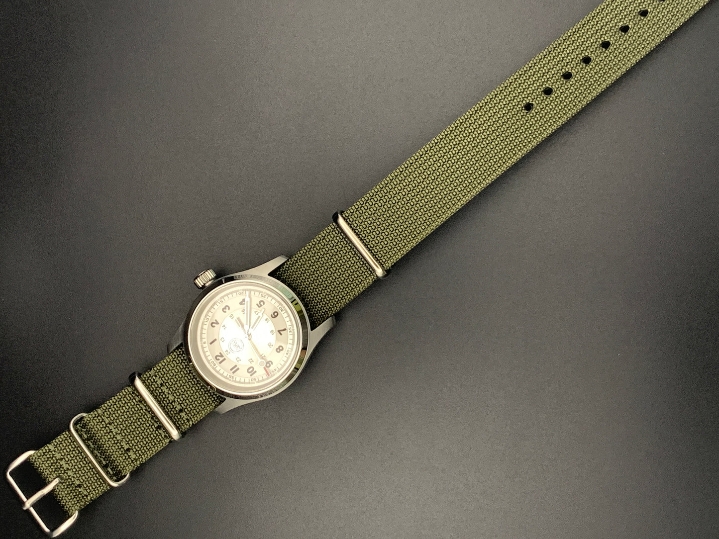 36mm Silver Sunray Field Watch. Seiko NH38 Automatic