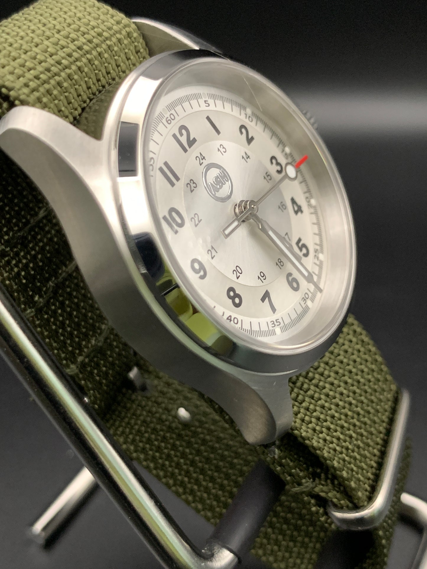 36mm Silver Sunray Field Watch. Seiko NH38 Automatic