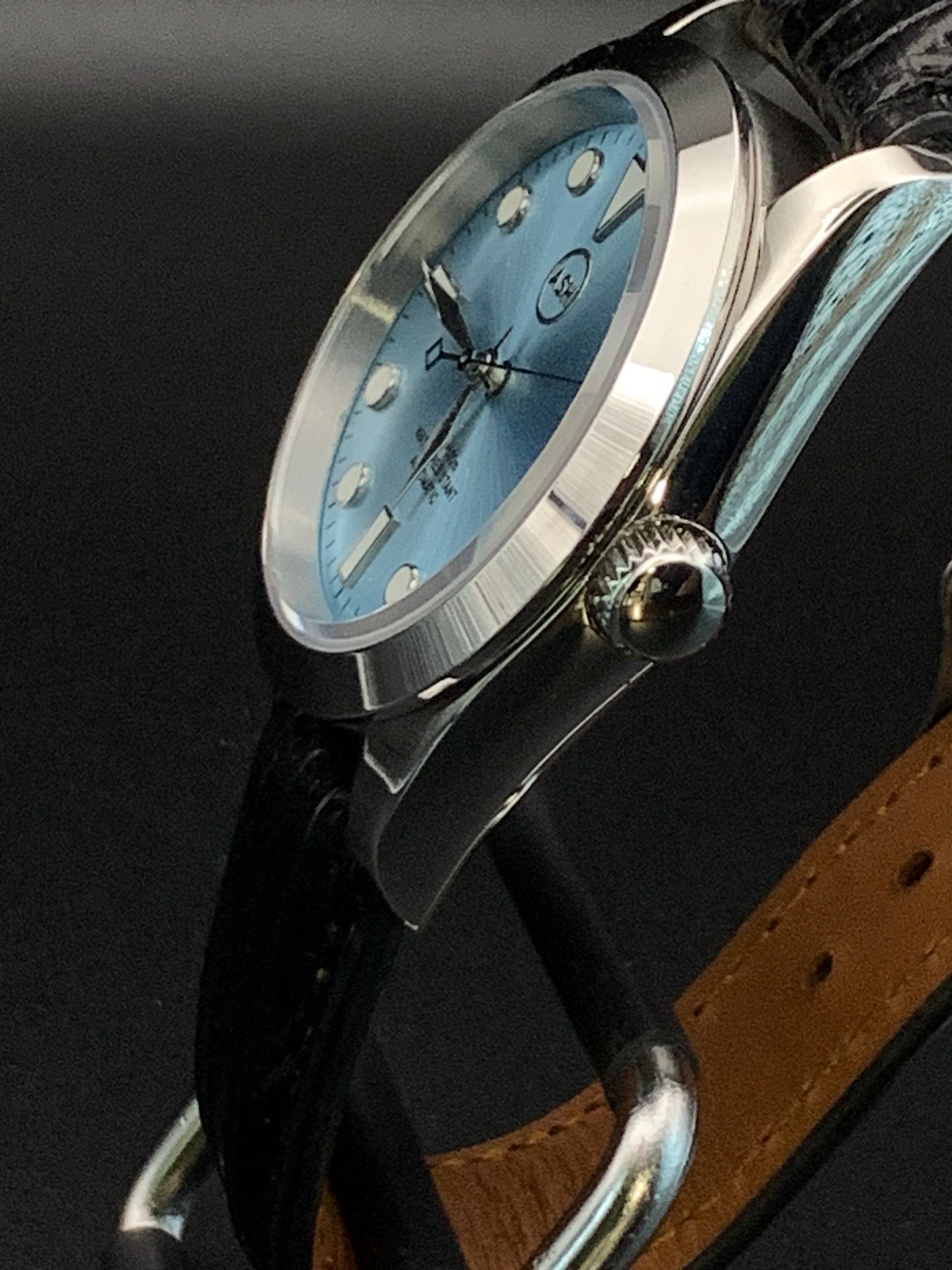 36mm Light blue sunray sport watch. Seiko NH35 Automatic.