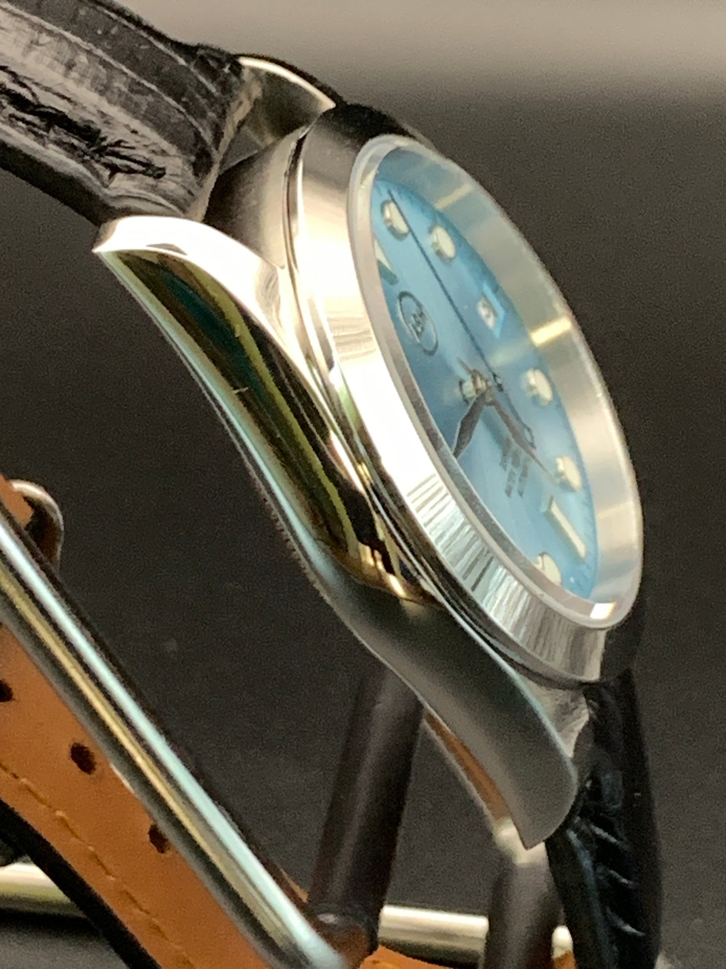 36mm Light blue sunray sport watch. Seiko NH35 Automatic.