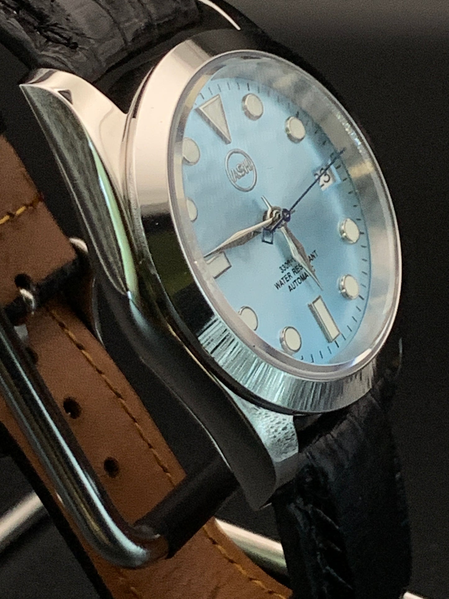 36mm Light blue sunray sport watch. Seiko NH35 Automatic.