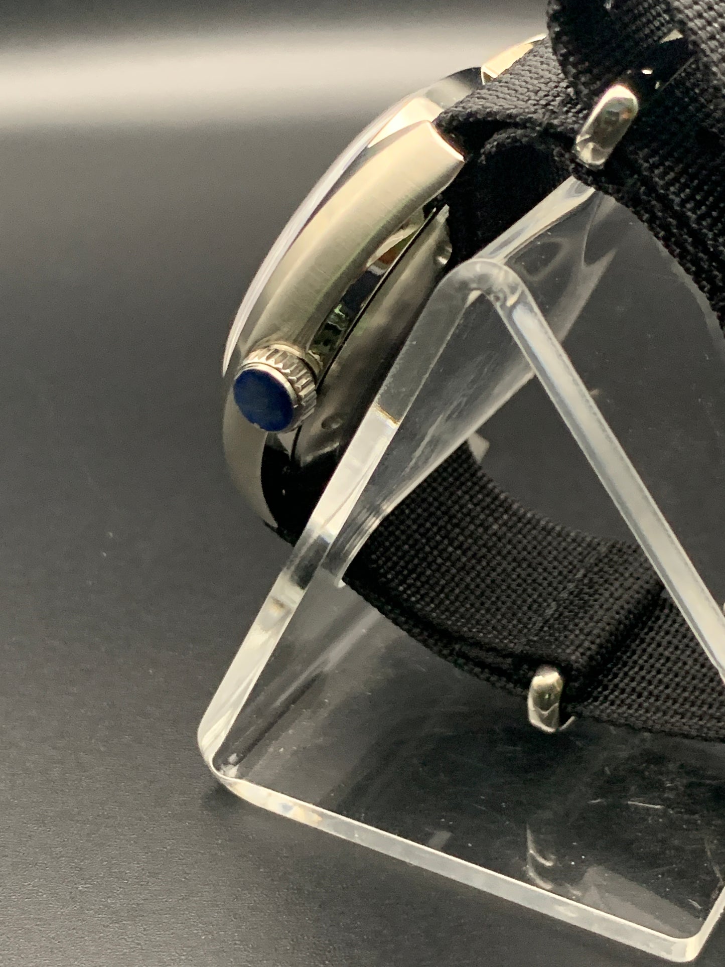 Blue sunray 39mm sport watch. Domed sapphire. Seiko NH35