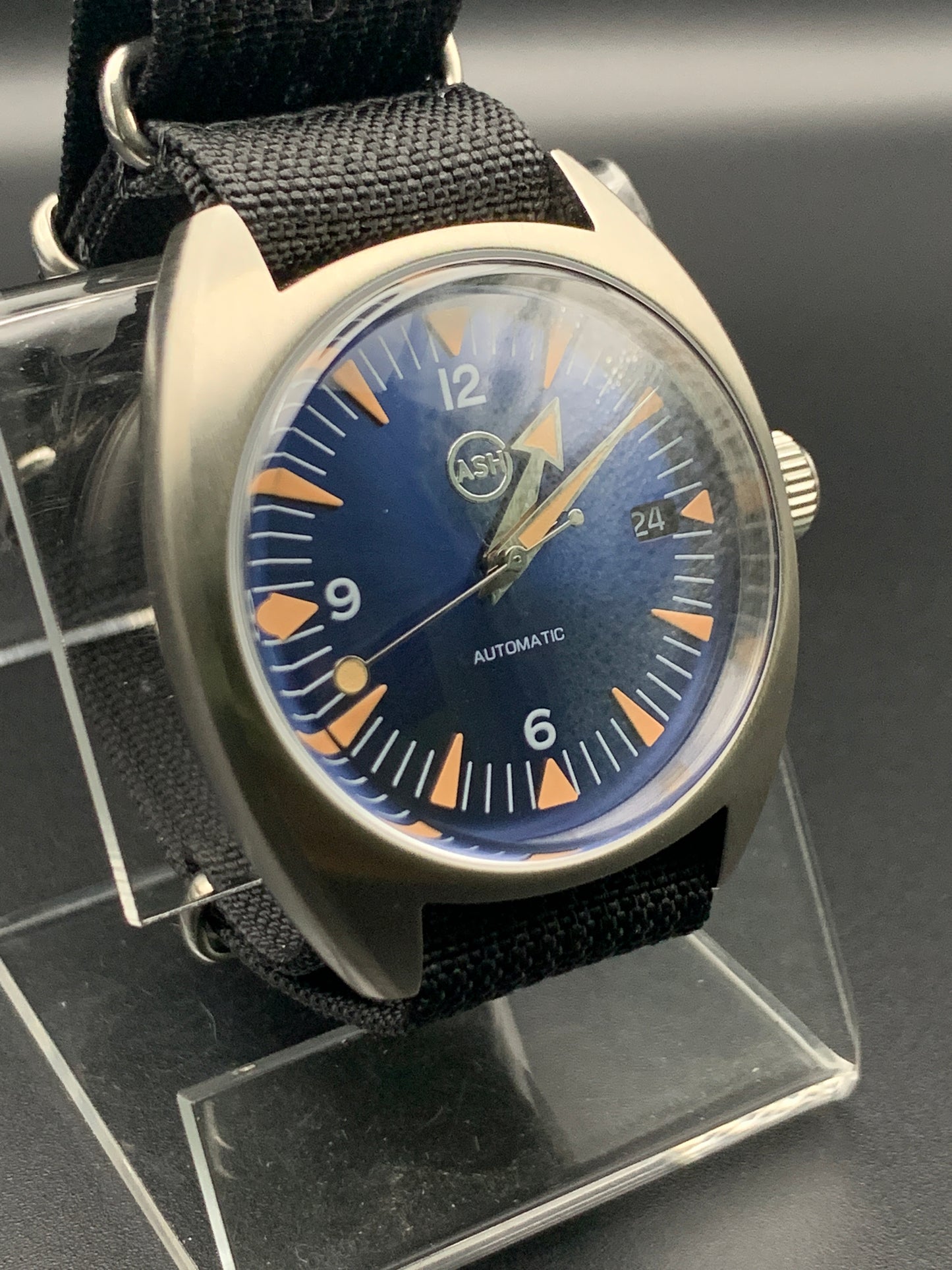 Blue sunray 39mm sport watch. Domed sapphire. Seiko NH35