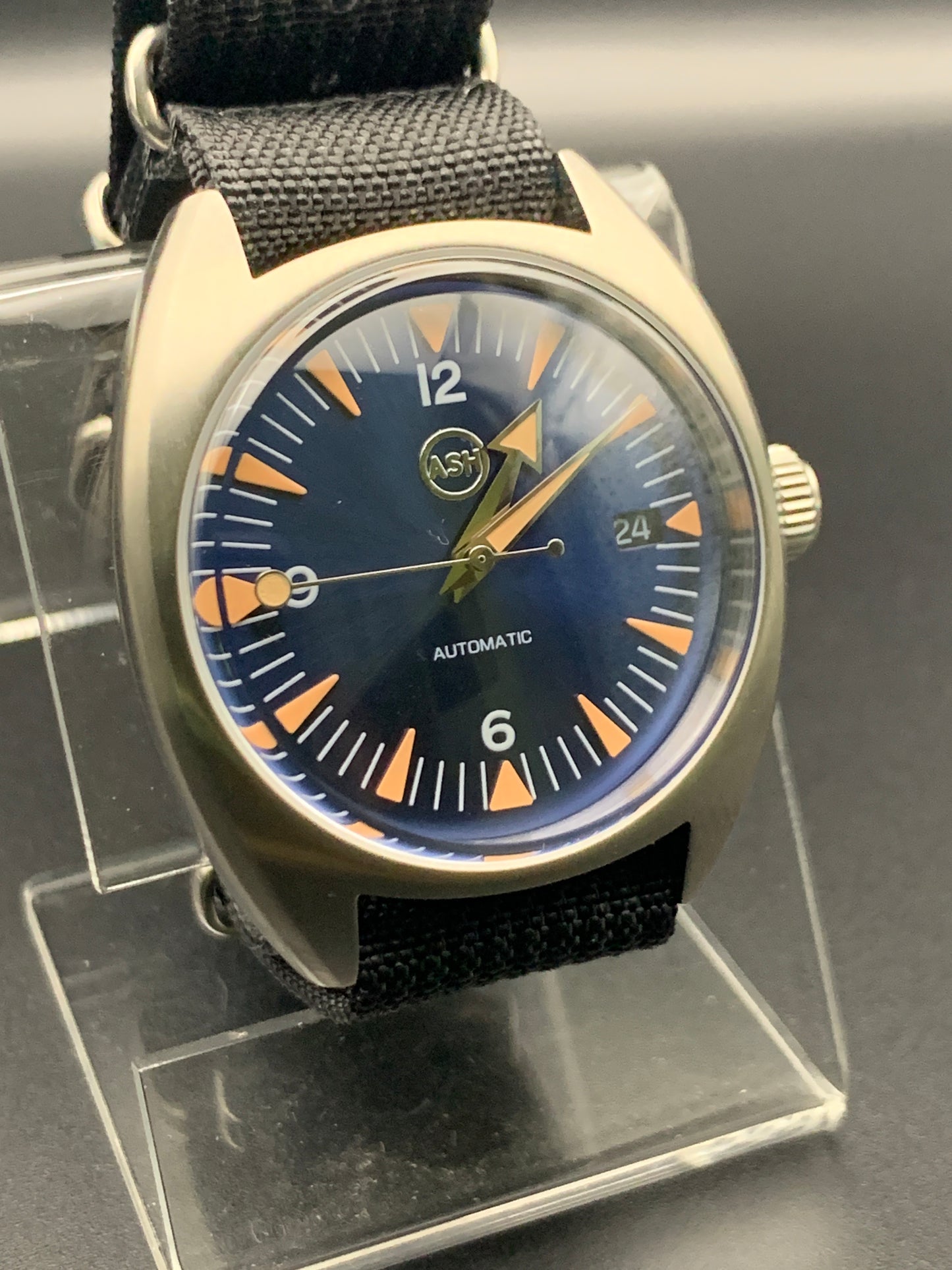 Blue sunray 39mm sport watch. Domed sapphire. Seiko NH35