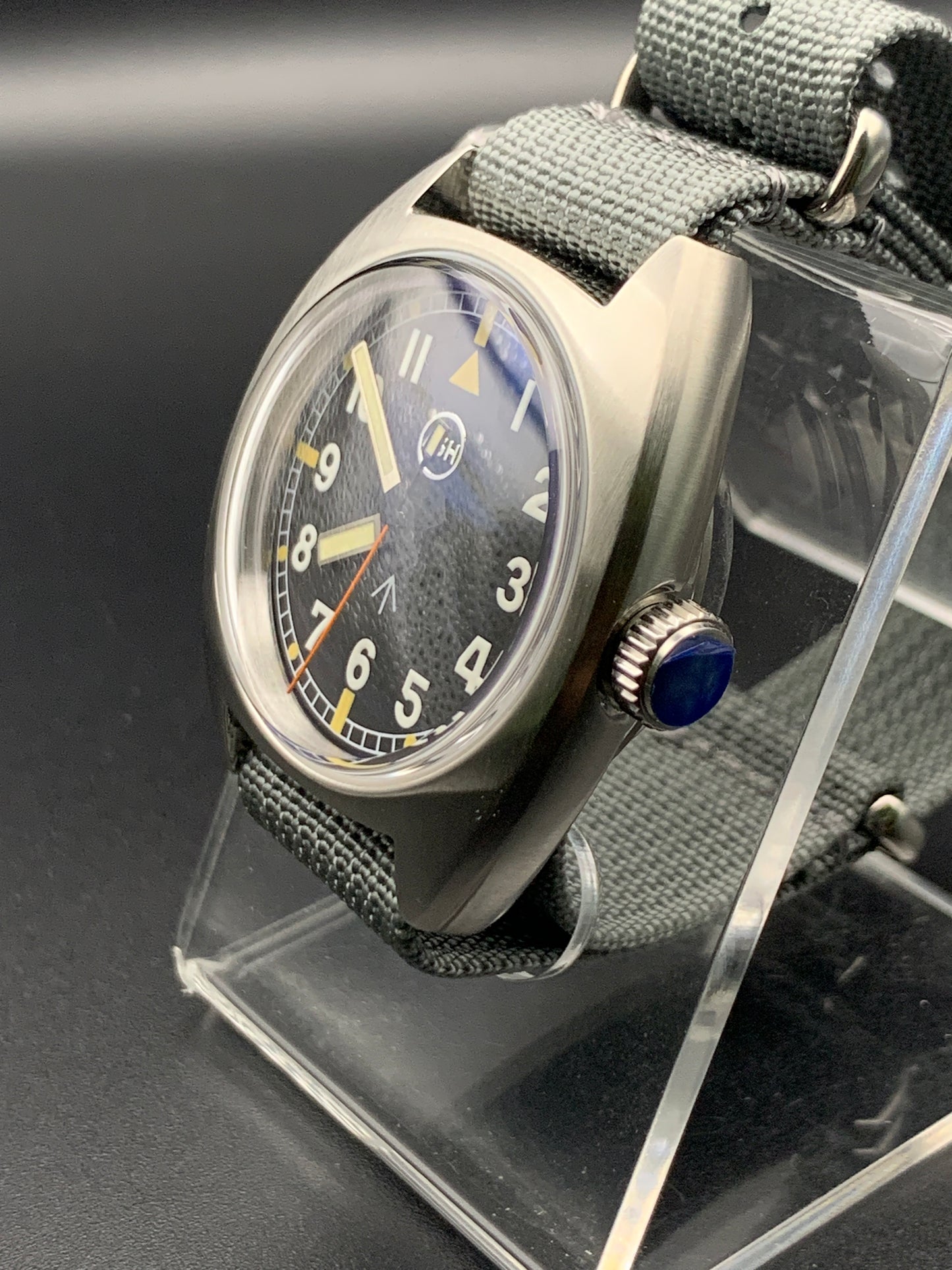 36mm Classic Aviator. Domed sapphire. Seiko NH38