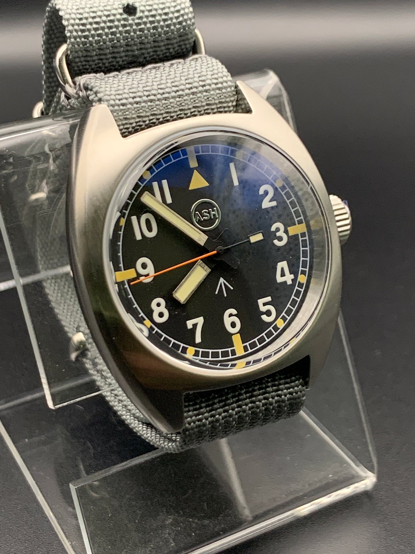 36mm Classic Aviator. Domed sapphire. Seiko NH38