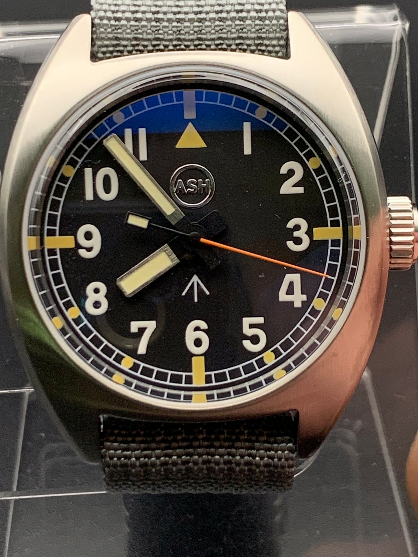 36mm Classic Aviator. Domed sapphire. Seiko NH38