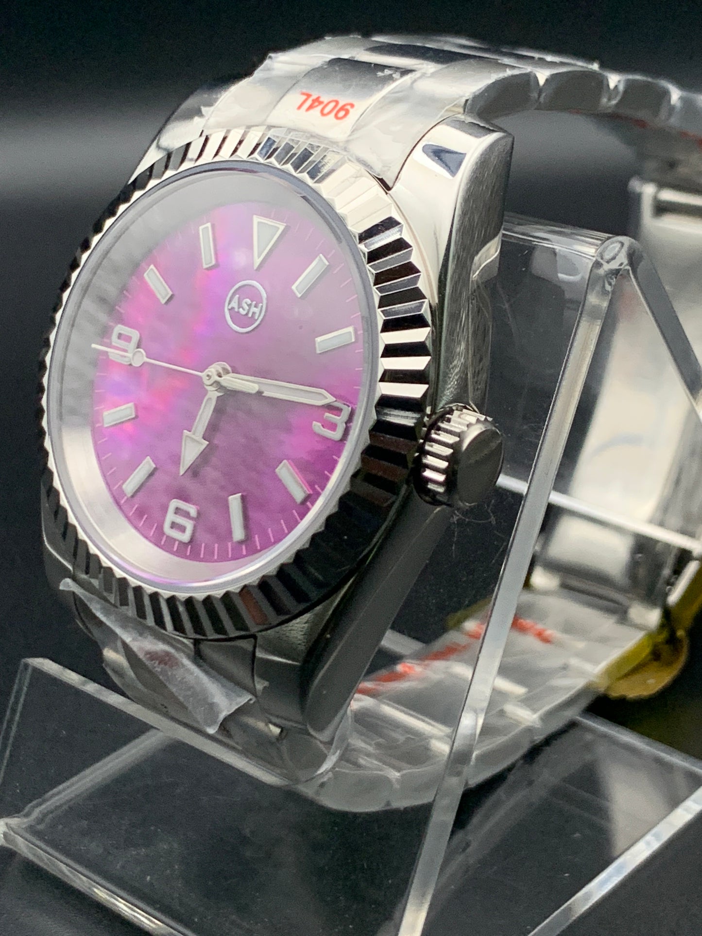 Fuchsia mother of pearl sport watch. Fluted bezel. Bracelet. Seiko NH38. Sapphire crystal.