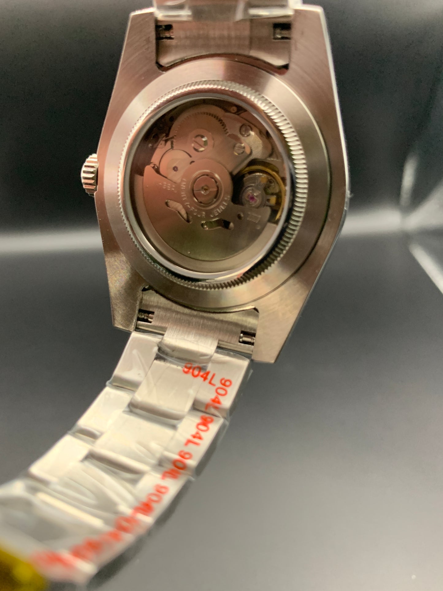 Fuchsia mother of pearl sport watch. Fluted bezel. Bracelet. Seiko NH38. Sapphire crystal.