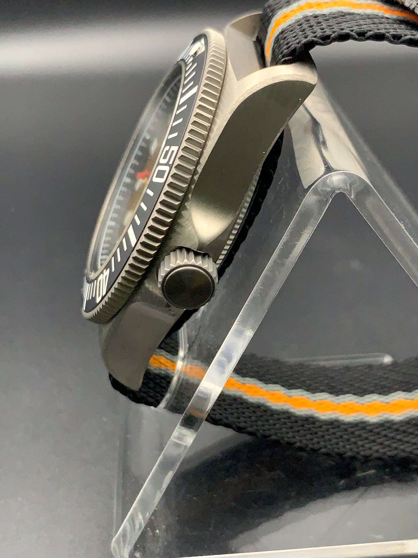 Titanium 42mm dive watch. Fixed lugs. Sapphire crystal. Seiko NH35. 200m water resistance.