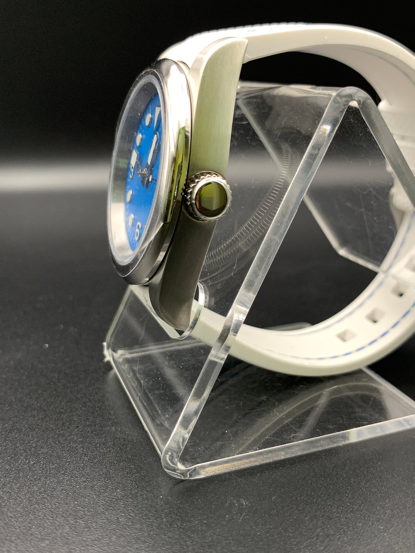 Bright blue 39mm sport watch. Sapphire crystal. Seiko NH38 automatic.