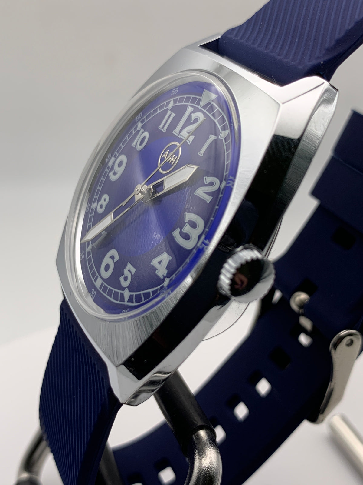 Drew 1.1 - 35mm NOS brass and stainless steel Gruen case. Domed acrylic crystal. Seiko VH31 Mecha-quartz.