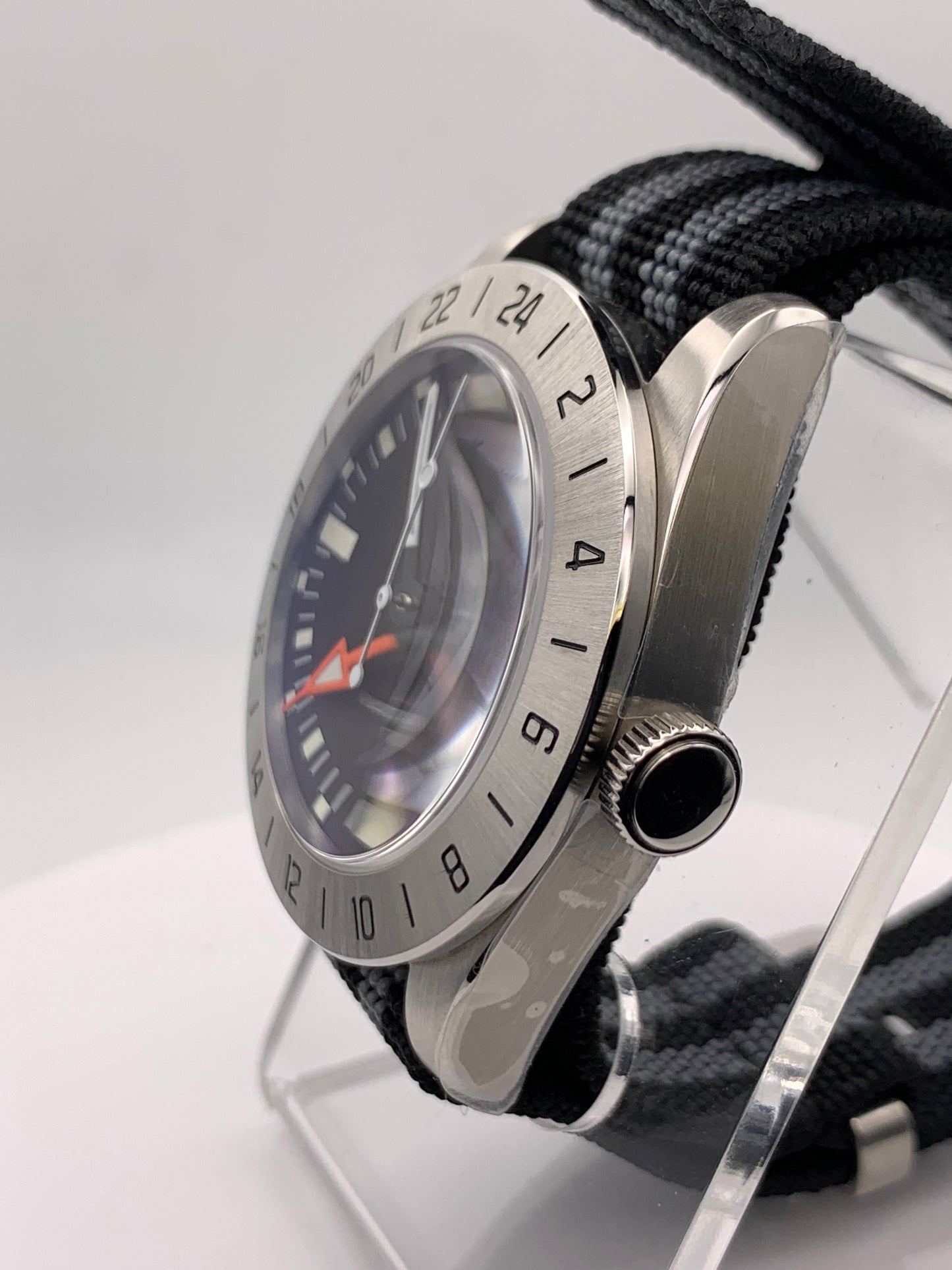 Vibe 1655. 40mm Stainless steel GMT case. Sapphire crystal. NH34 movement.