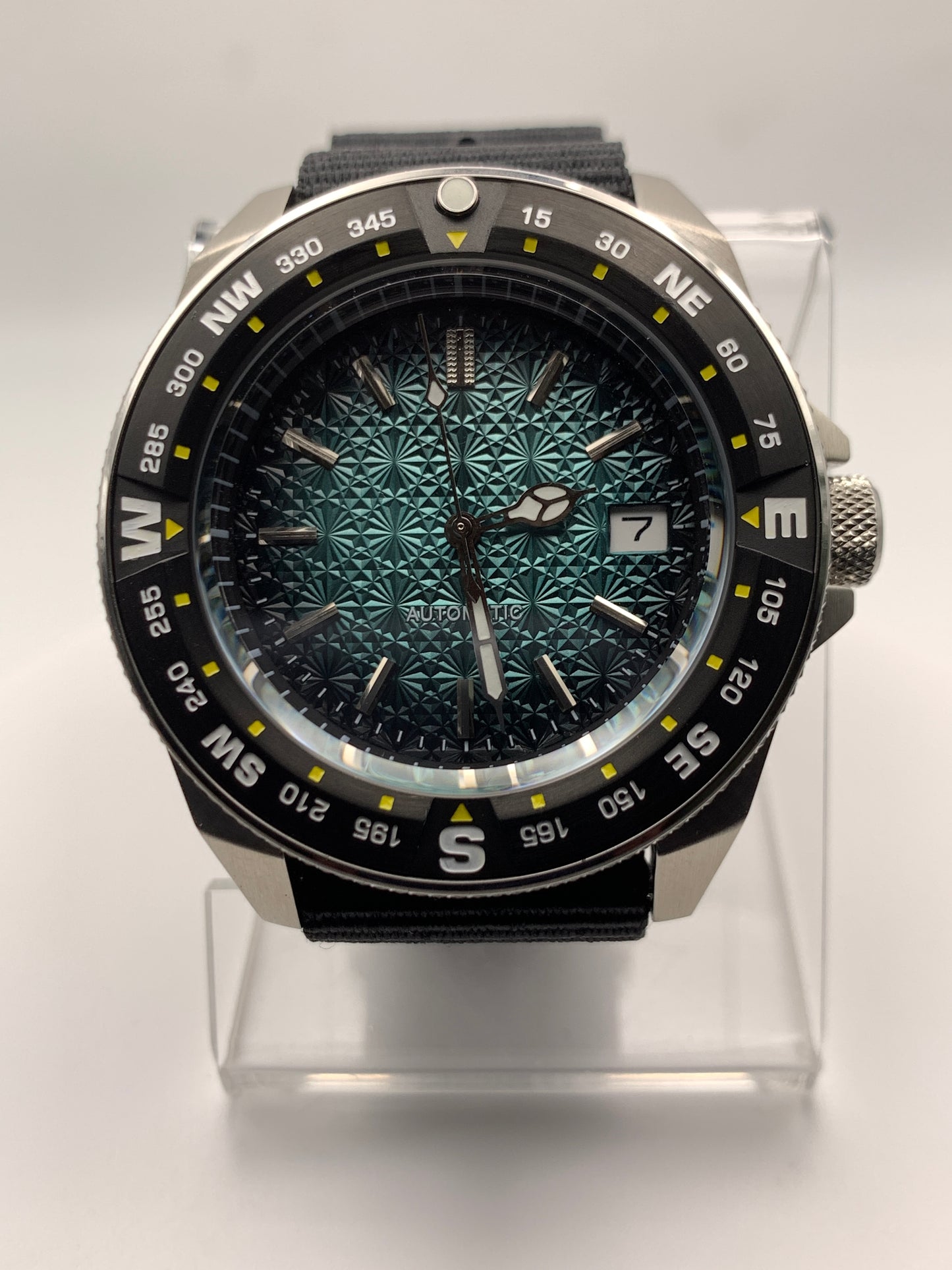 Ungoliant 1.1 - 44mm Stainless steel. Sapphire crystal. Seiko NH35.