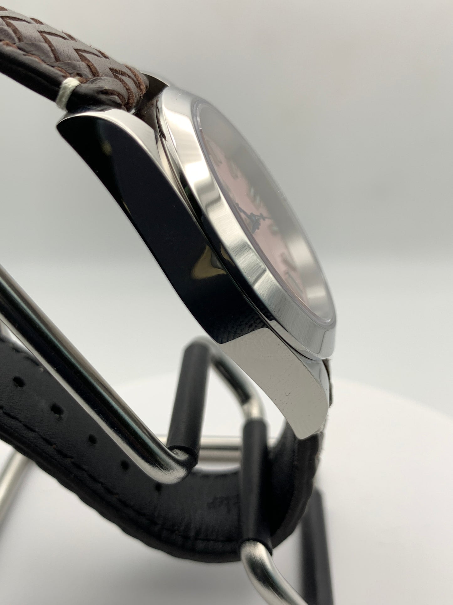 Rose Engine - 39mm stainless steel. Sapphire crystal. Seiko NH38.