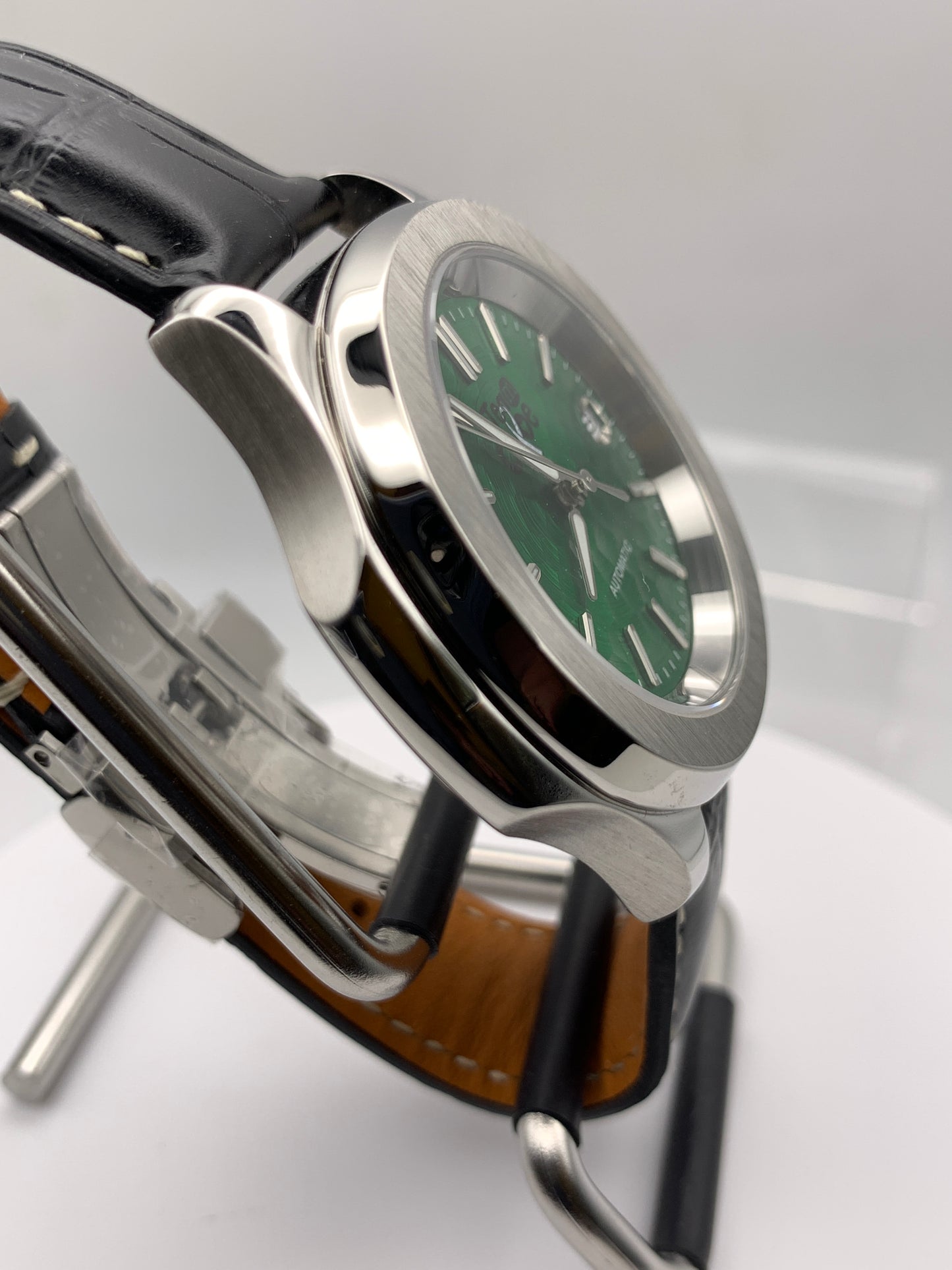 #TeamChole - One. 44mm Stainless steel. Textured dial. Sapphire. Seiko NH35.