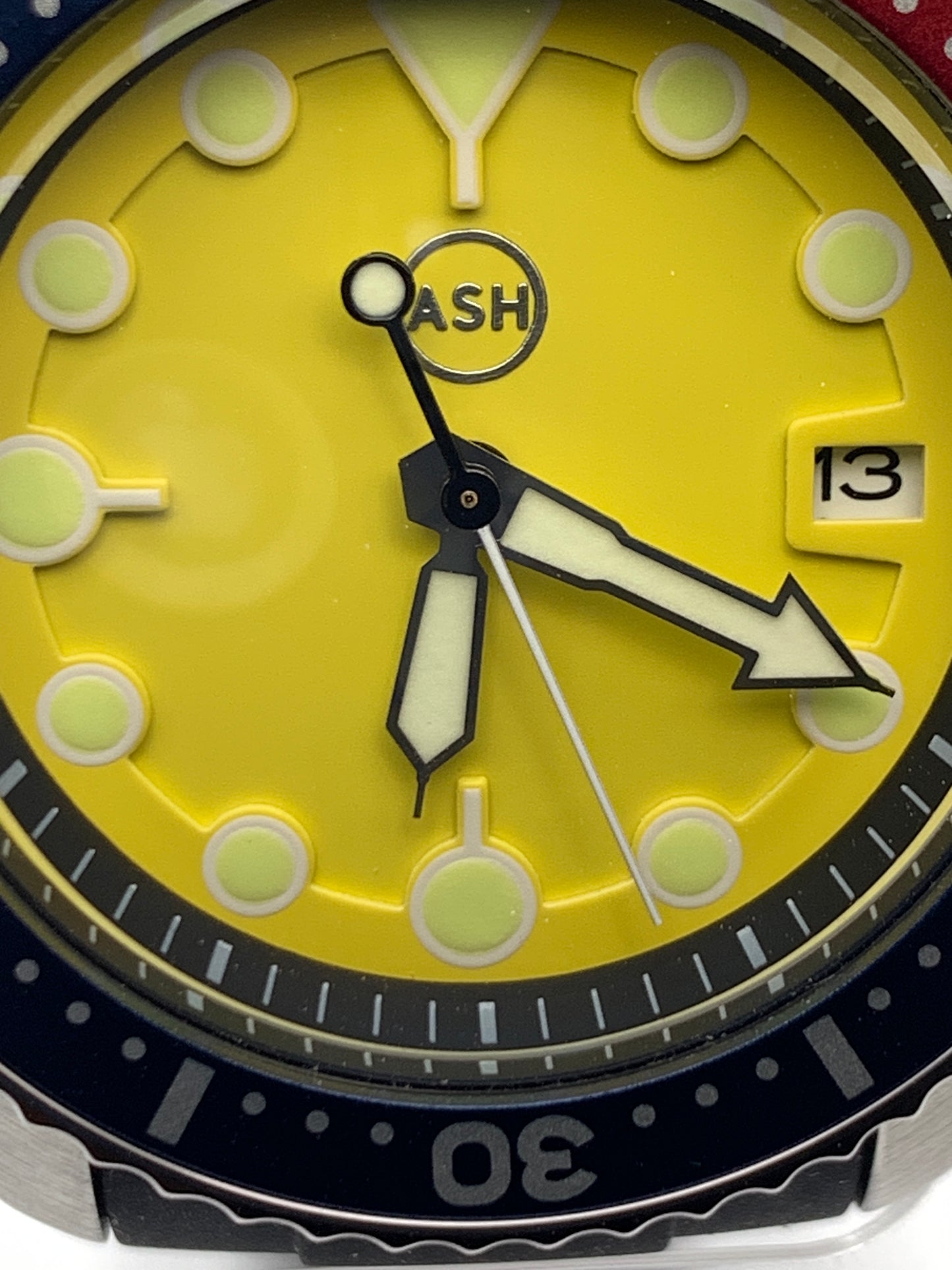 Happy. 42mm Stainless steel cushion case. Sapphire crystal. NH35 automatic.