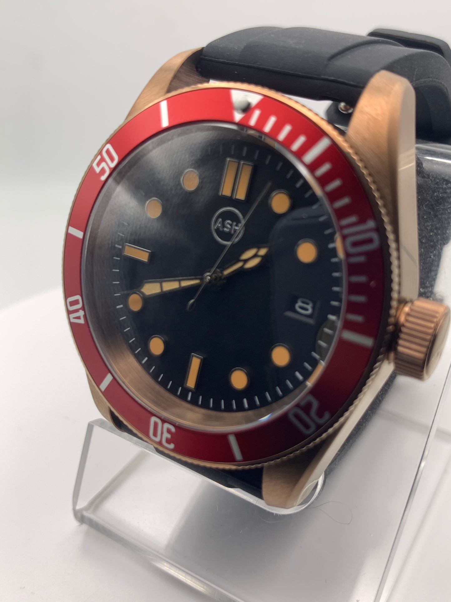 Dark Inlet. 41mm Rose gold stainless steel. Sapphire crystal. Seiko NH35.