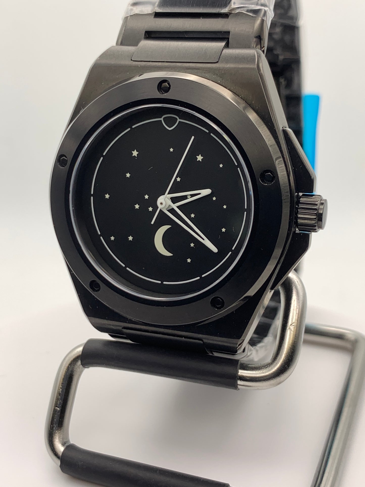 Stars and moon. PVD case and bracelet.