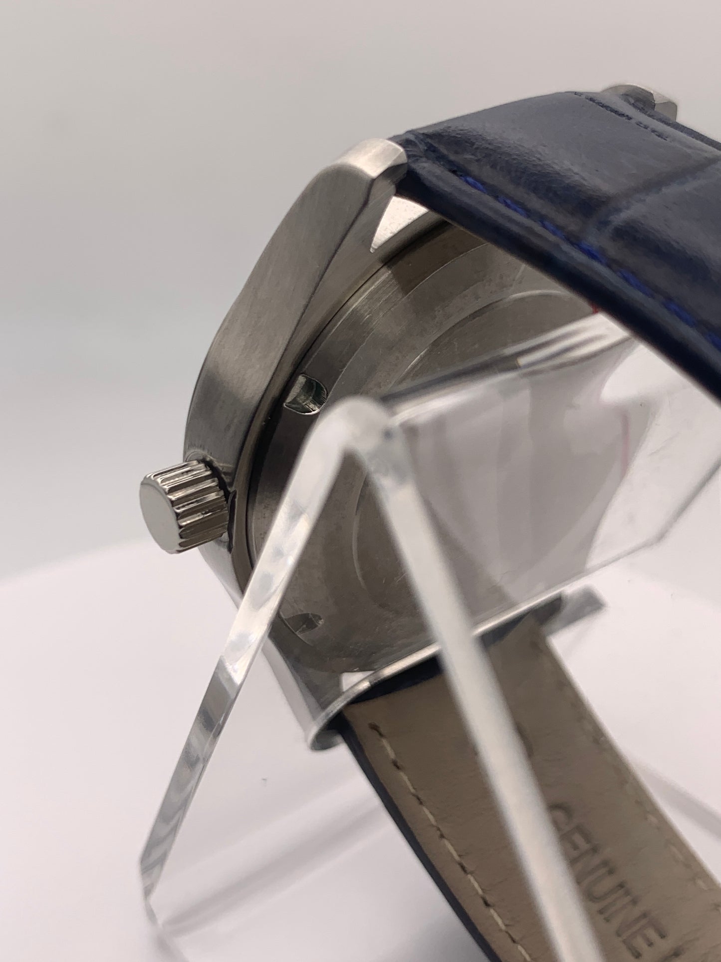 VC56 Field. 39mm Stainless steel case. Sapphire crystal. NH38 automatic movement.