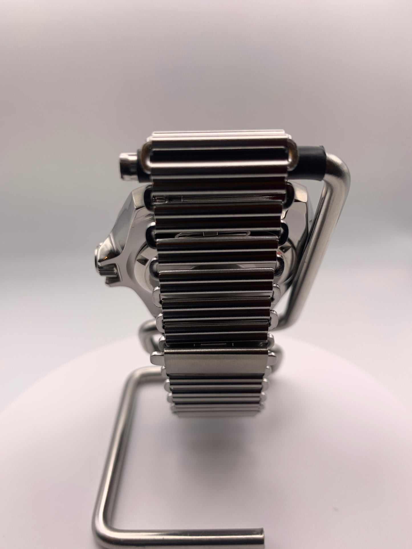Party-whirl. 41mm Stainless steel.  Sapphire crystal.  Seiko NH35. Bonklip.