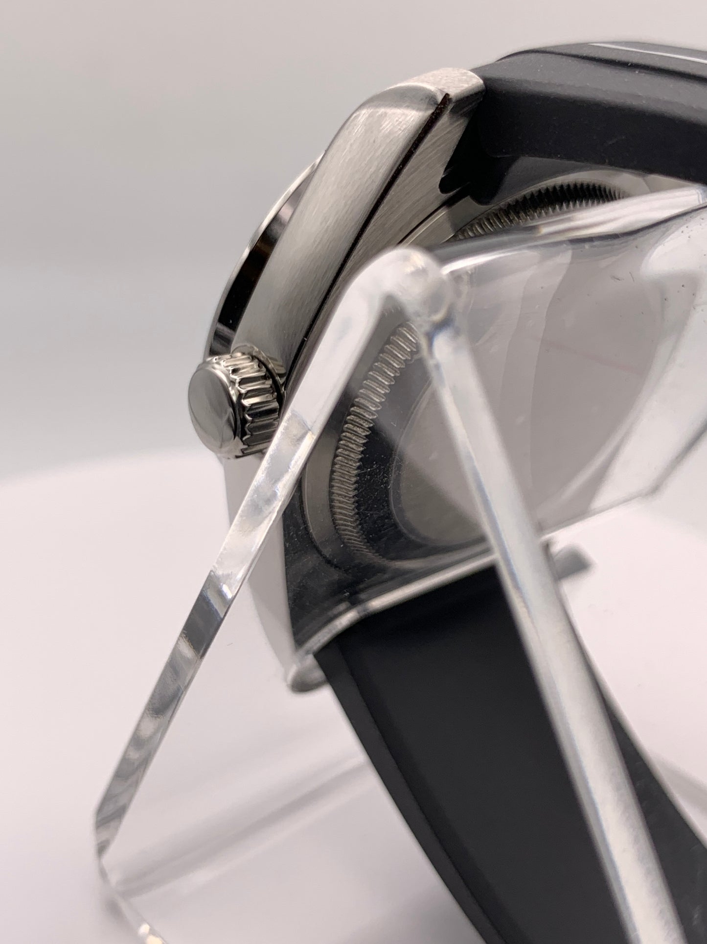 Purple natural stone dial. 39mm engine turned case.