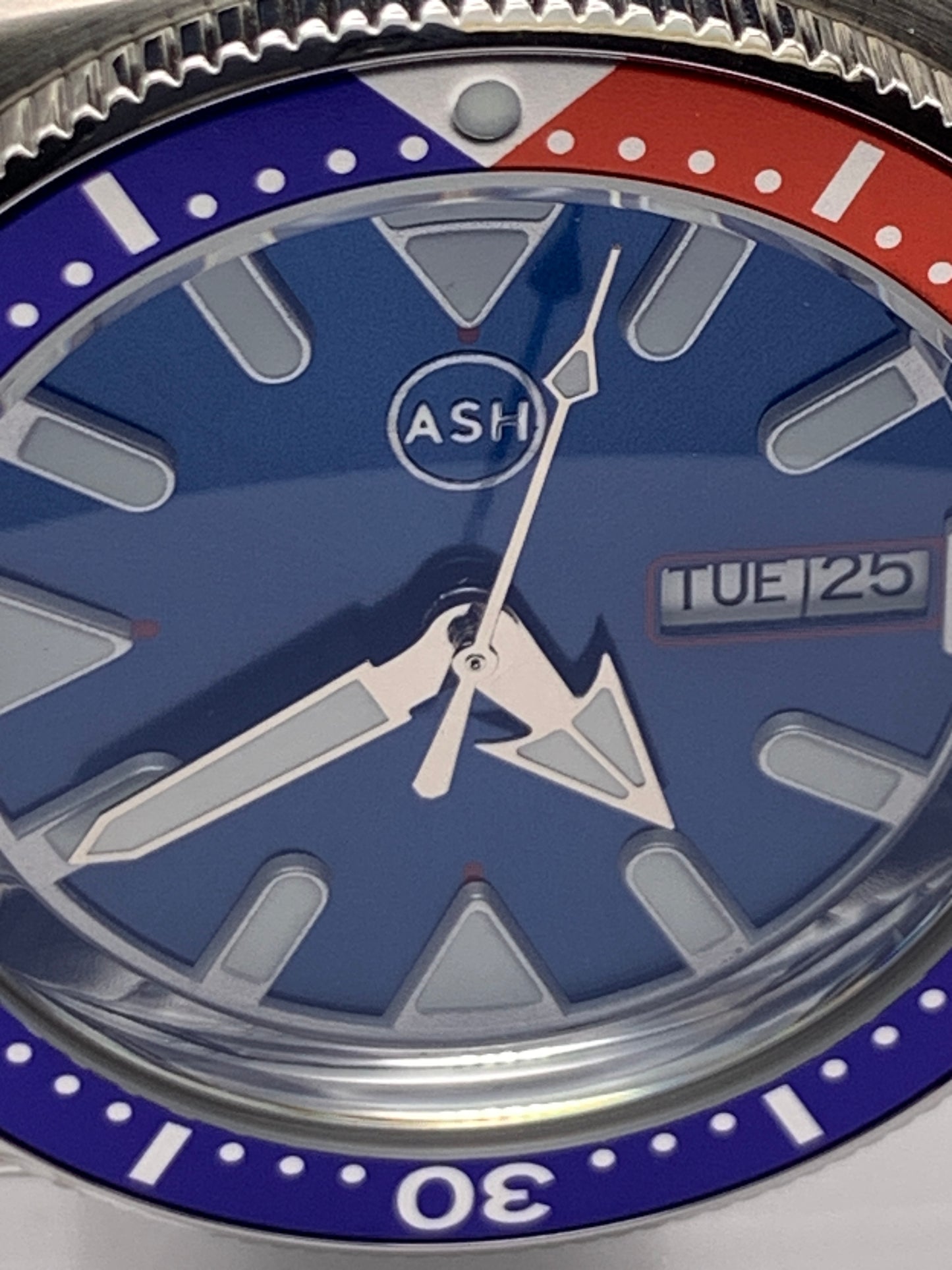 42mm Sport watch. Pepsi bezel. NH36 automatic movement.