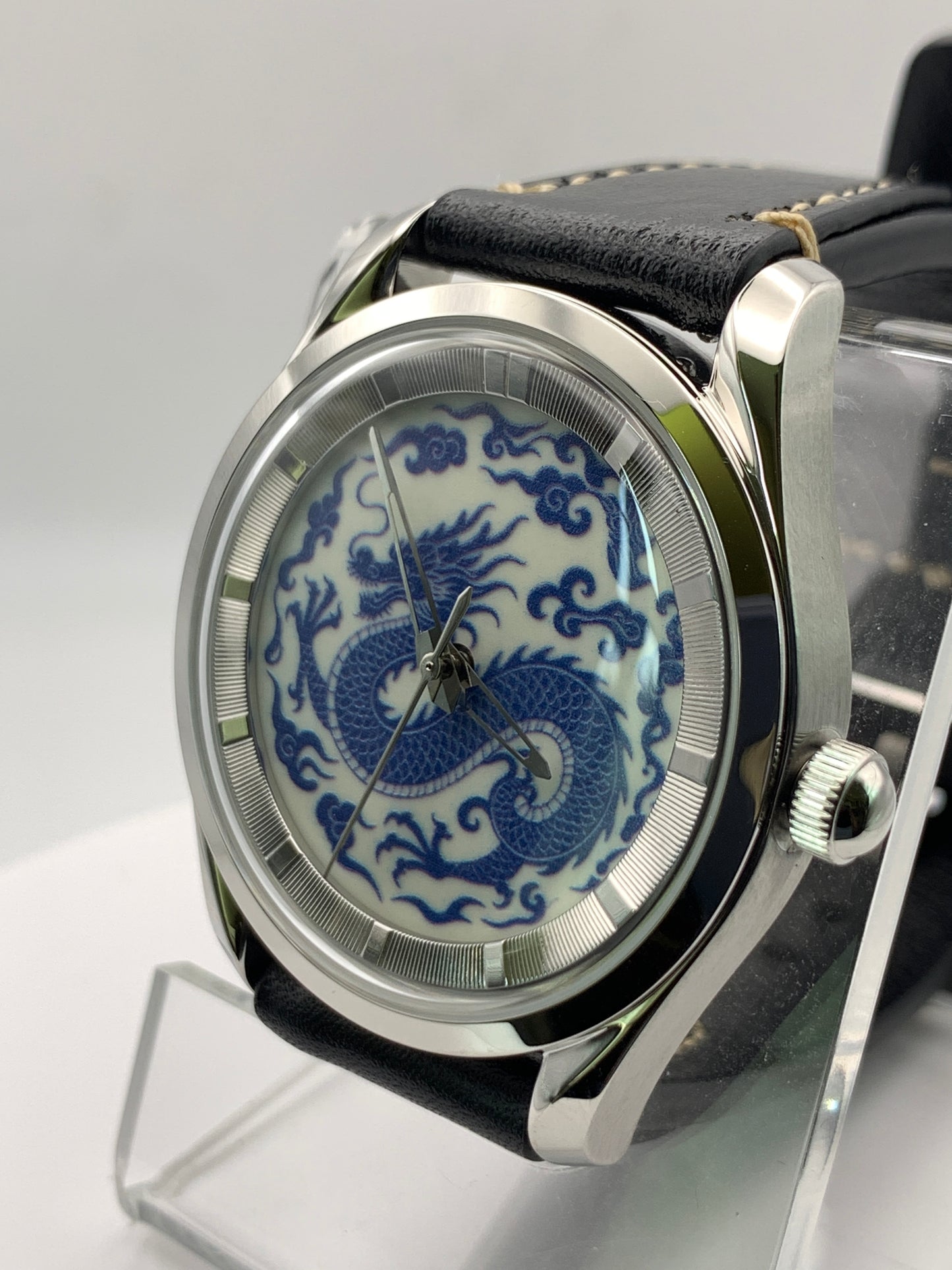 Qinglong - 39mm stainless steel case with engine turned chapter ring. Sapphire crystal. Seiko NH38.