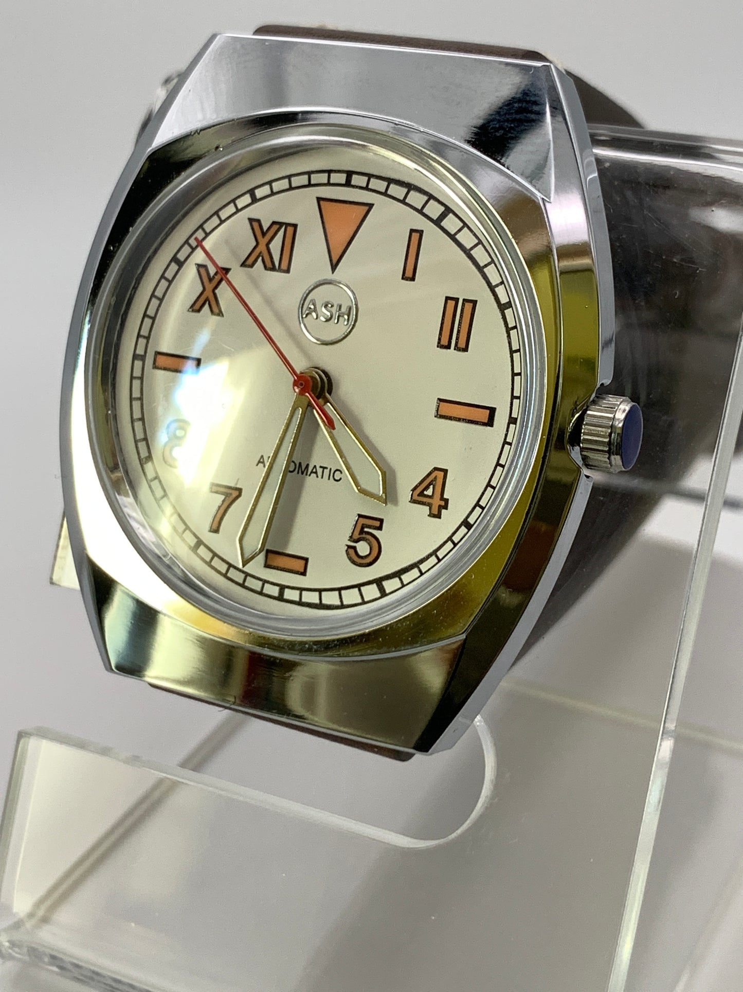 Neo-vintage collection. NOS 36mm Gruen case marriage. California dial.