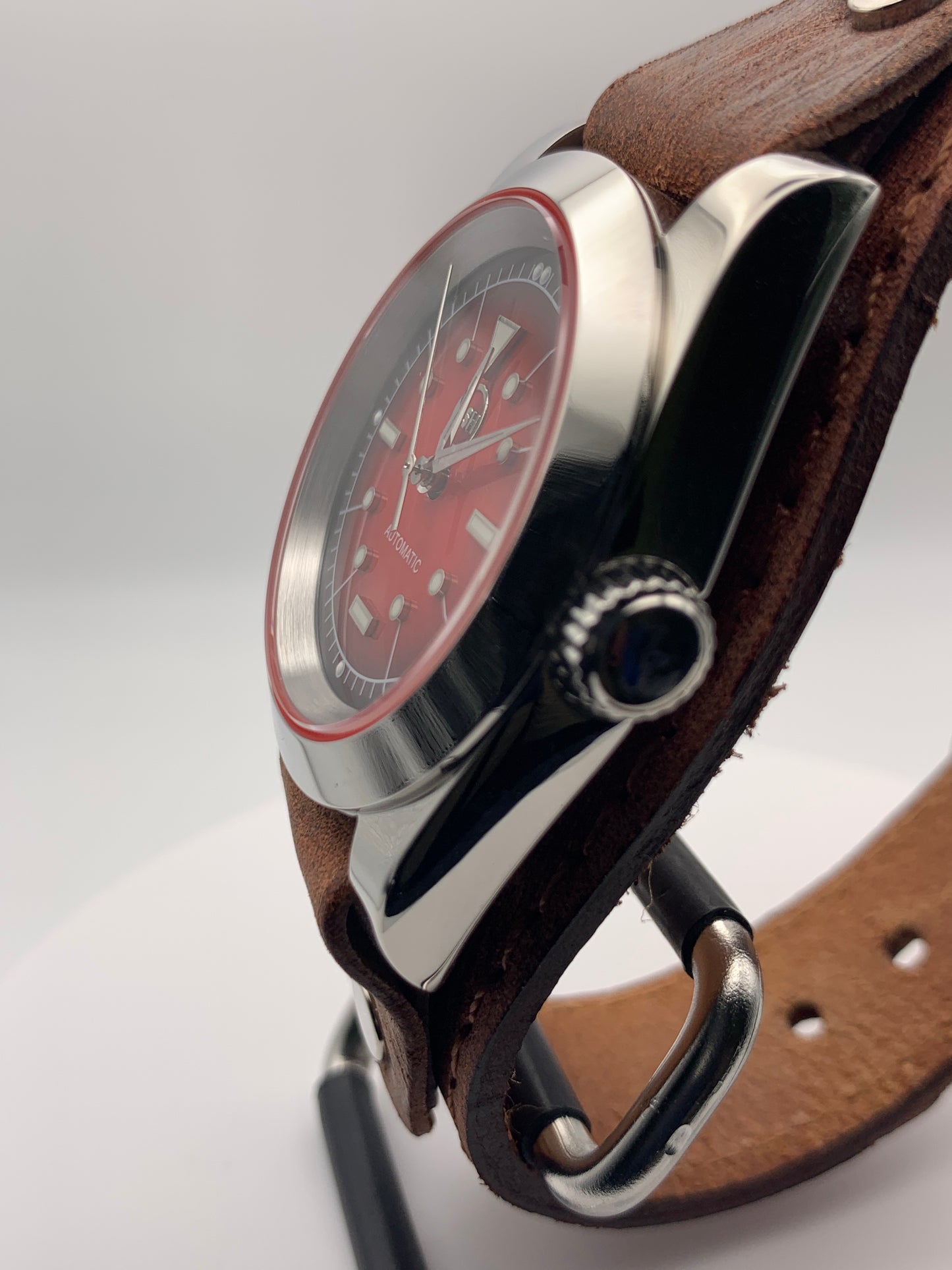 Red Five 1.2 - 39mm Stainless steel.