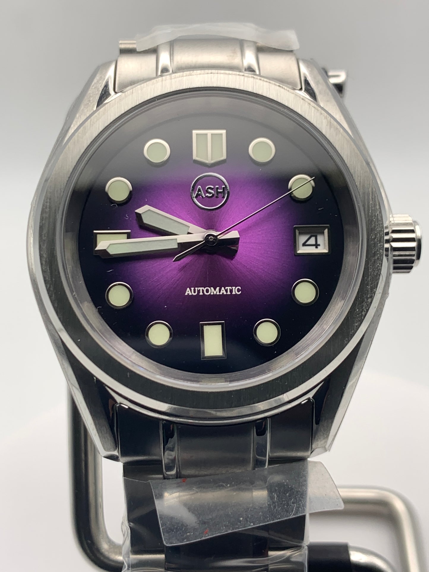 OGCola - Blackberry. 38mm stainless steel case with matching bracelet. Sapphire crystal. Seiko NH35