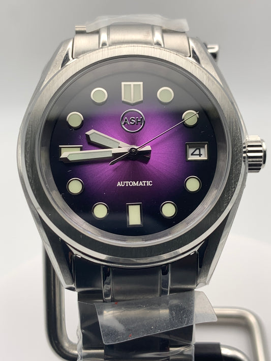 OGCola - Blackberry. 38mm stainless steel case with matching bracelet. Sapphire crystal. Seiko NH35