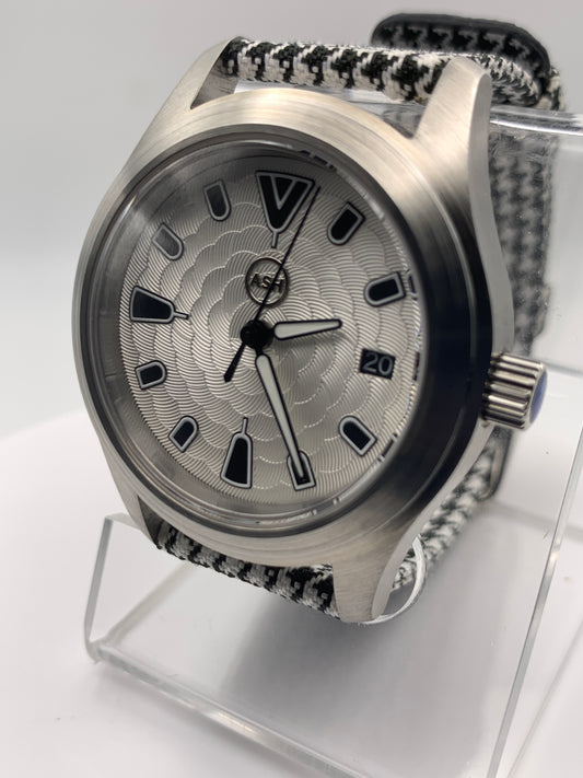 OGCola - Chocolate Chip. 39mm Stainless Steel. Sapphire crystal. Seiko NH35