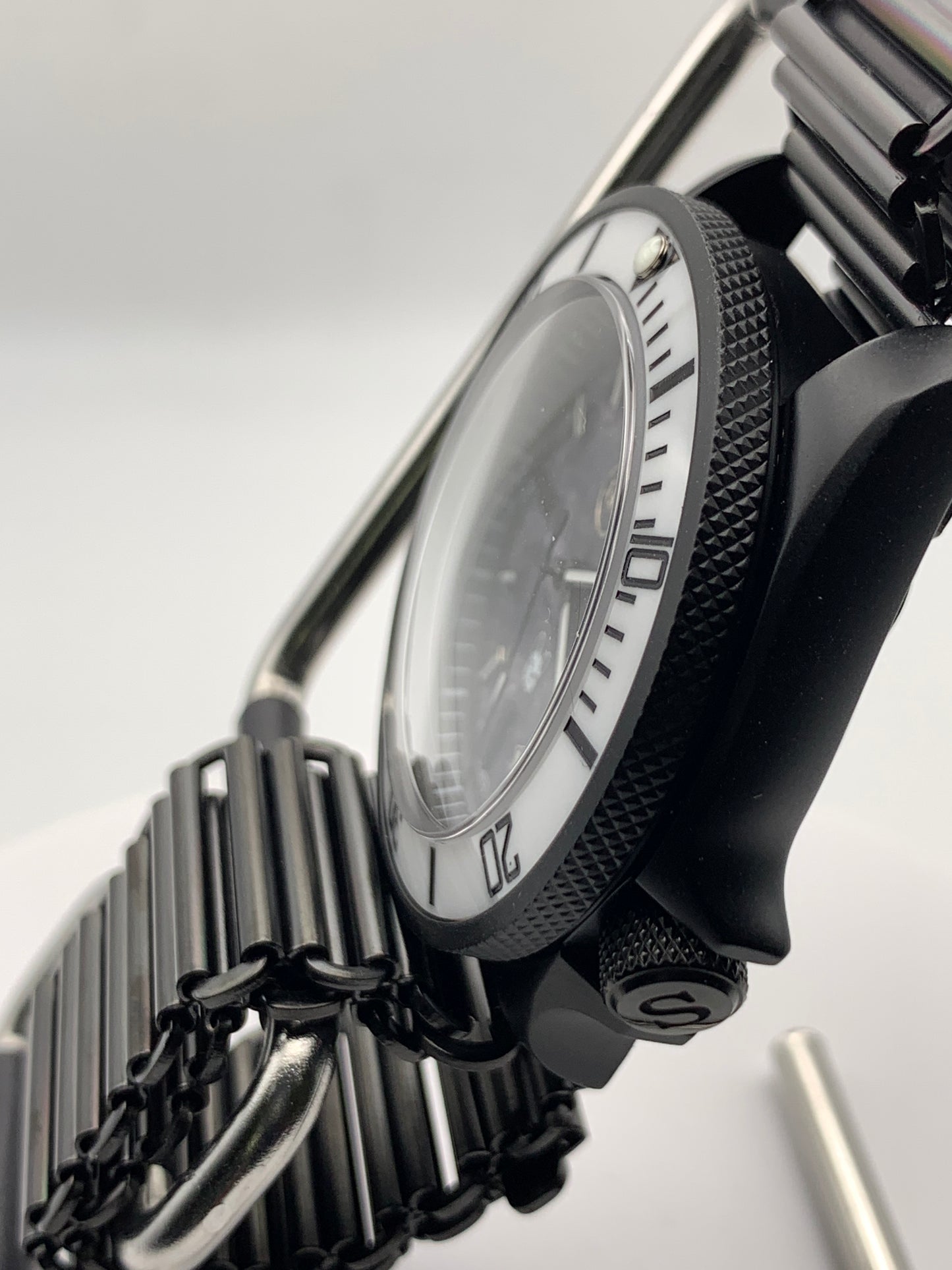 Jason Tribute #4 - 40mm PVD coated stainless steel. Sapphire crystal. Custom dial. Seiko NH38. 5 straps pictured included.