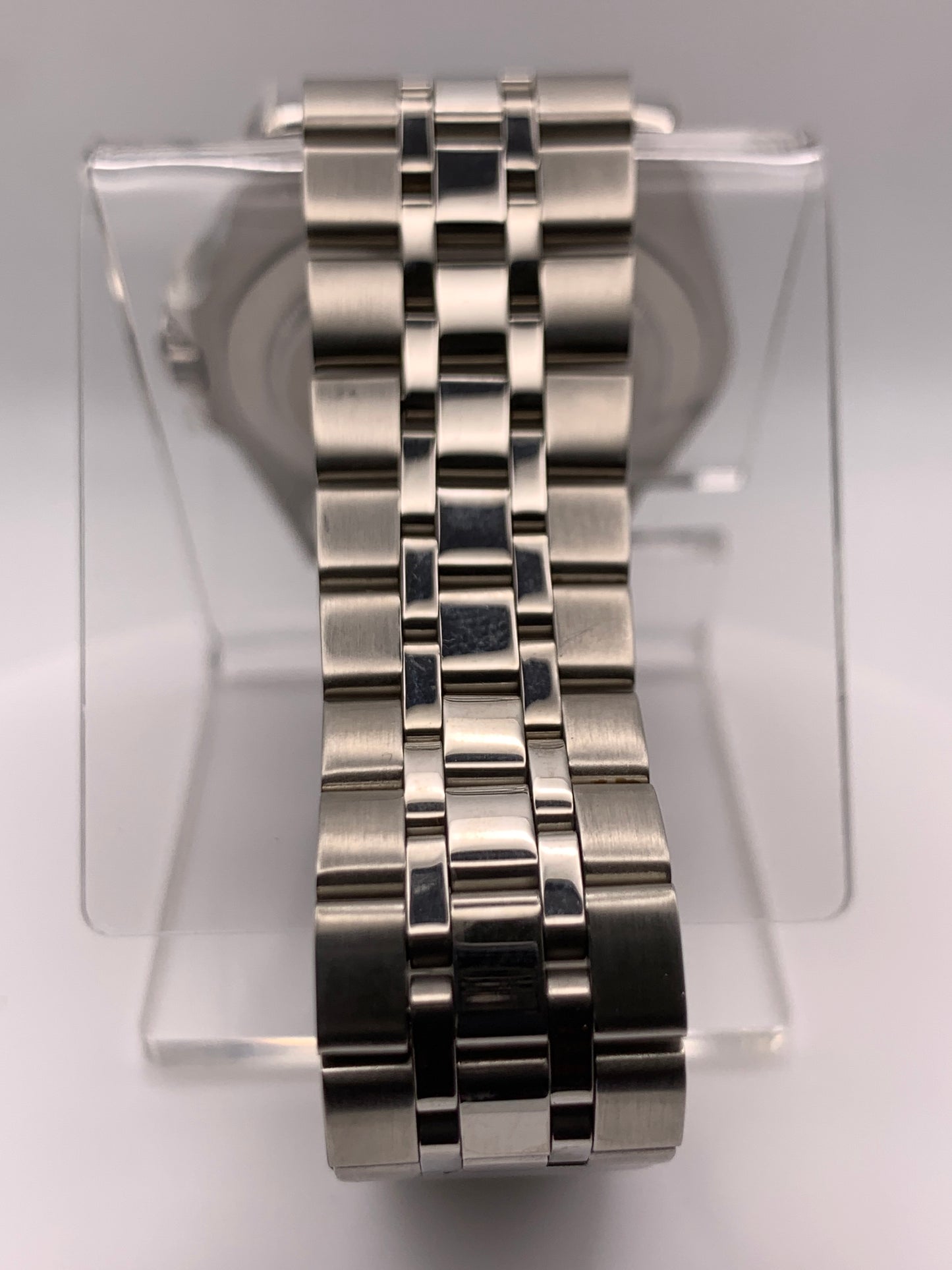 Party Favor. 39mm Stainless Steel Case. Sapphire crystal. Seiko NH35 automatic.