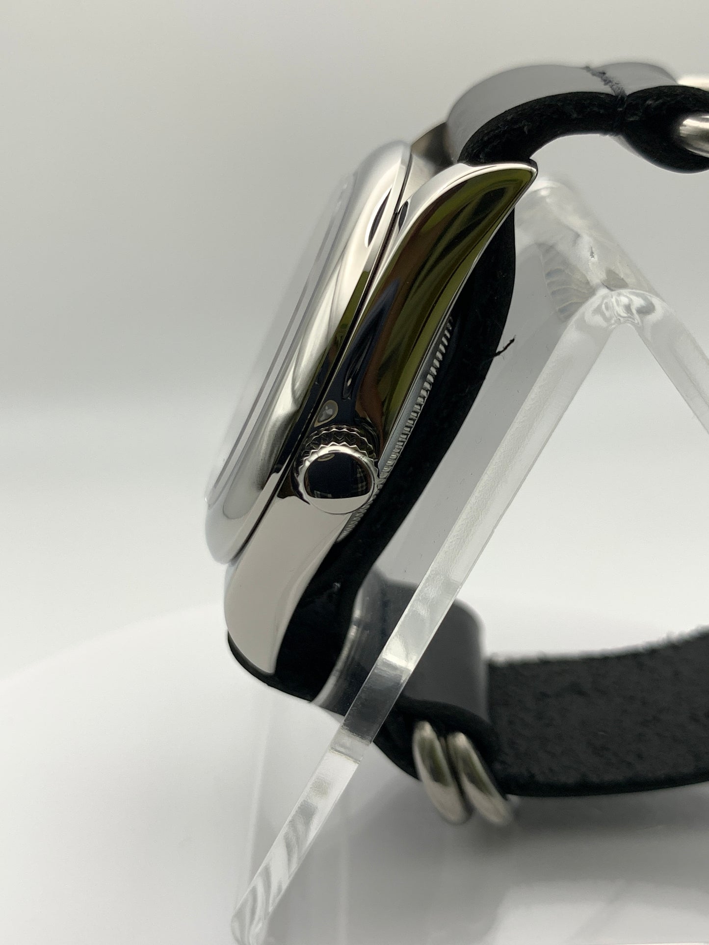 39mm Black and vintage yellow field watch.