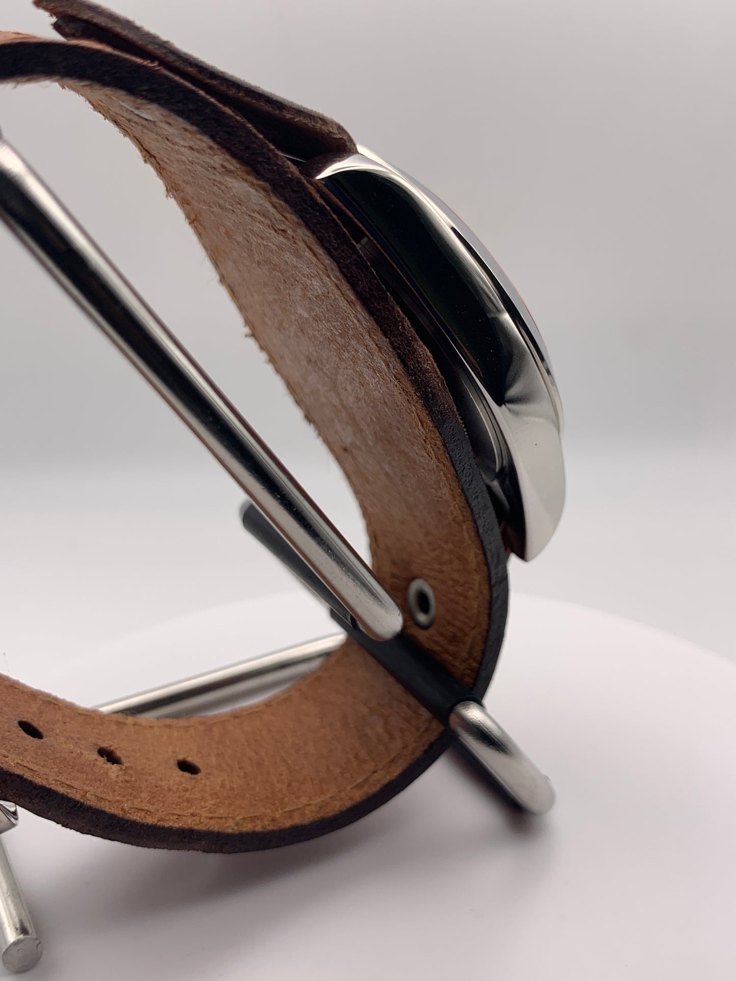 Red Five 1.2 - 39mm Stainless steel.