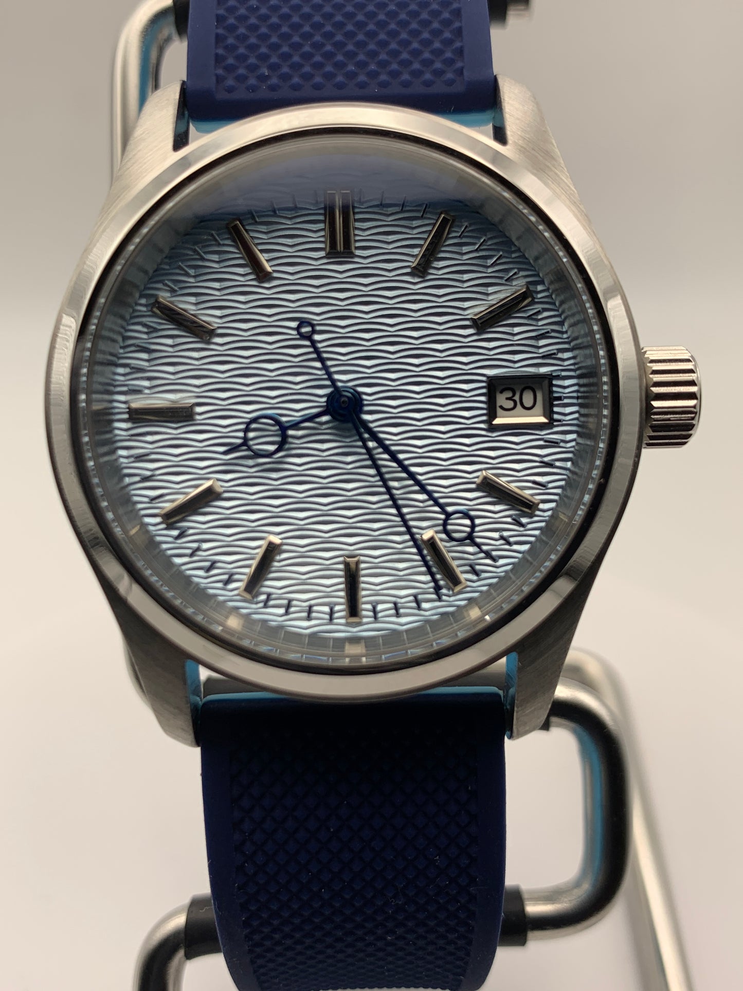 Frosty. 36mm Stainless steel case. Sapphire crystal. Seiko NH35.