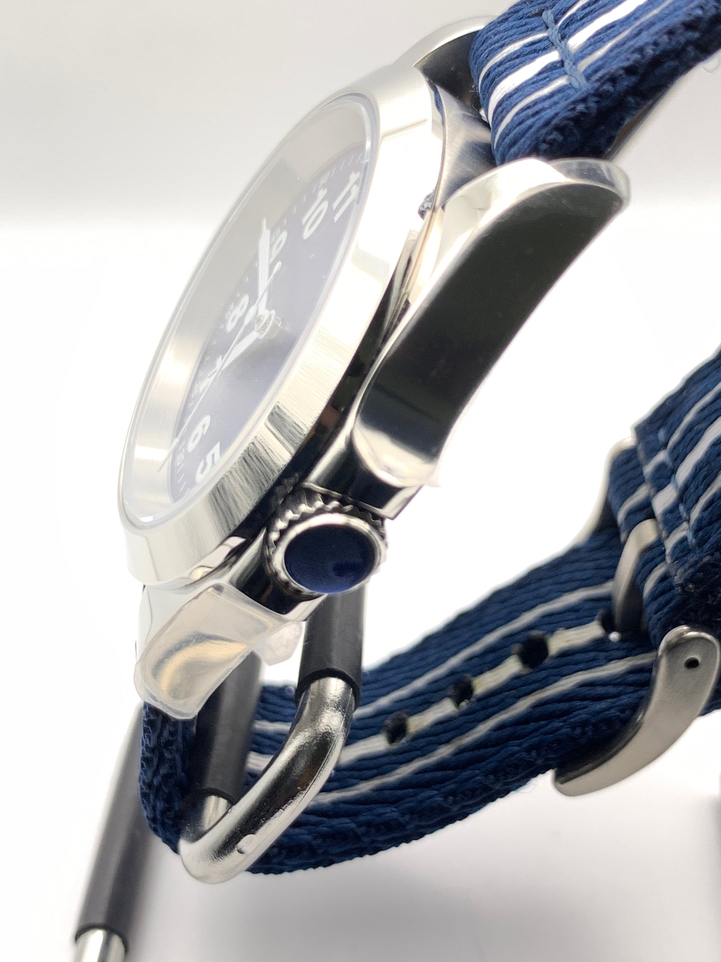Depthing. 39mm stainless steel. Sapphire crystal. Seiko NH38.