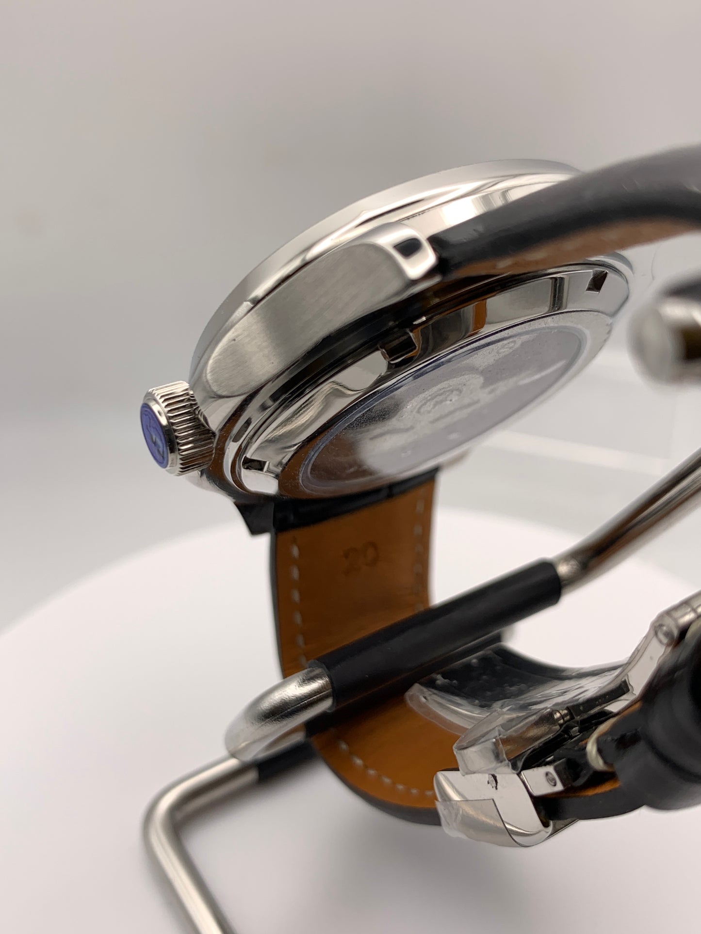 #TeamChole - One. 44mm Stainless steel. Textured dial. Sapphire. Seiko NH35.