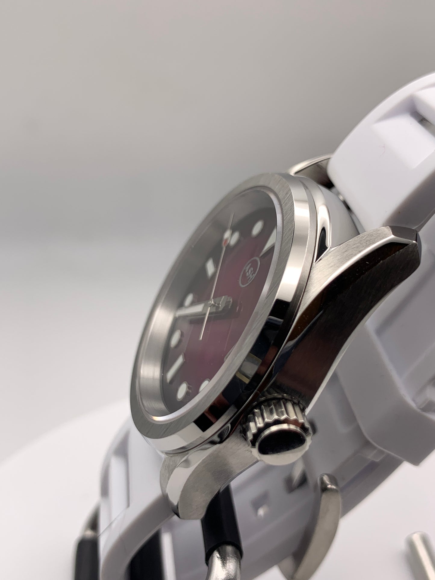 Lydia. Purpleburst dial. 38mm Stainless steel case. Sapphire crystal. Exhibition case back. NH35 automatic movement.