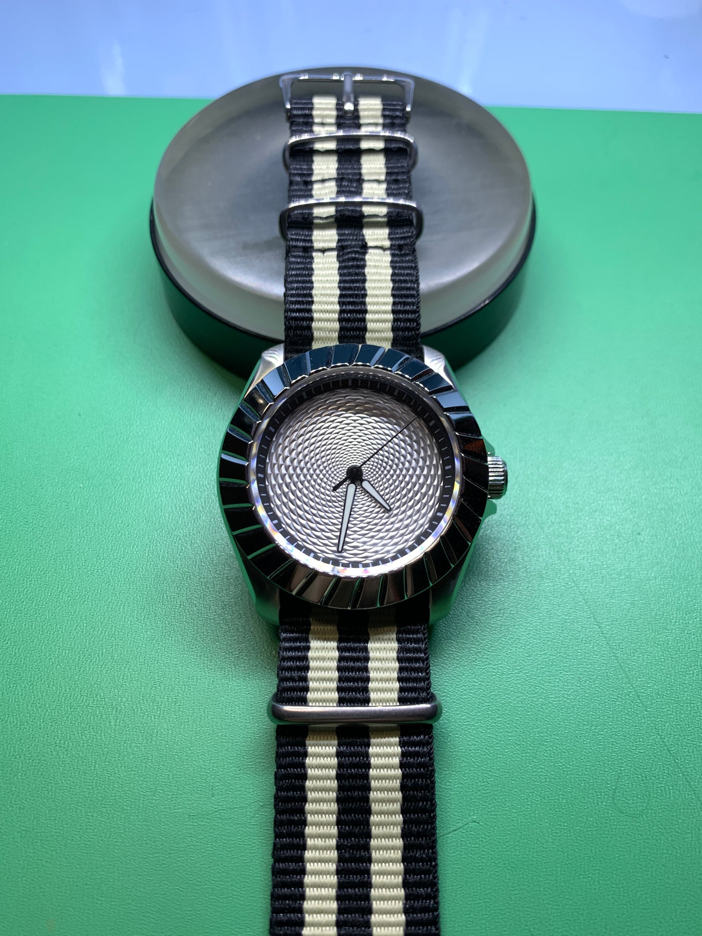 Indra’s Net. 41mm Stainless steel case.  Sapphire crystal. Seiko NH38.