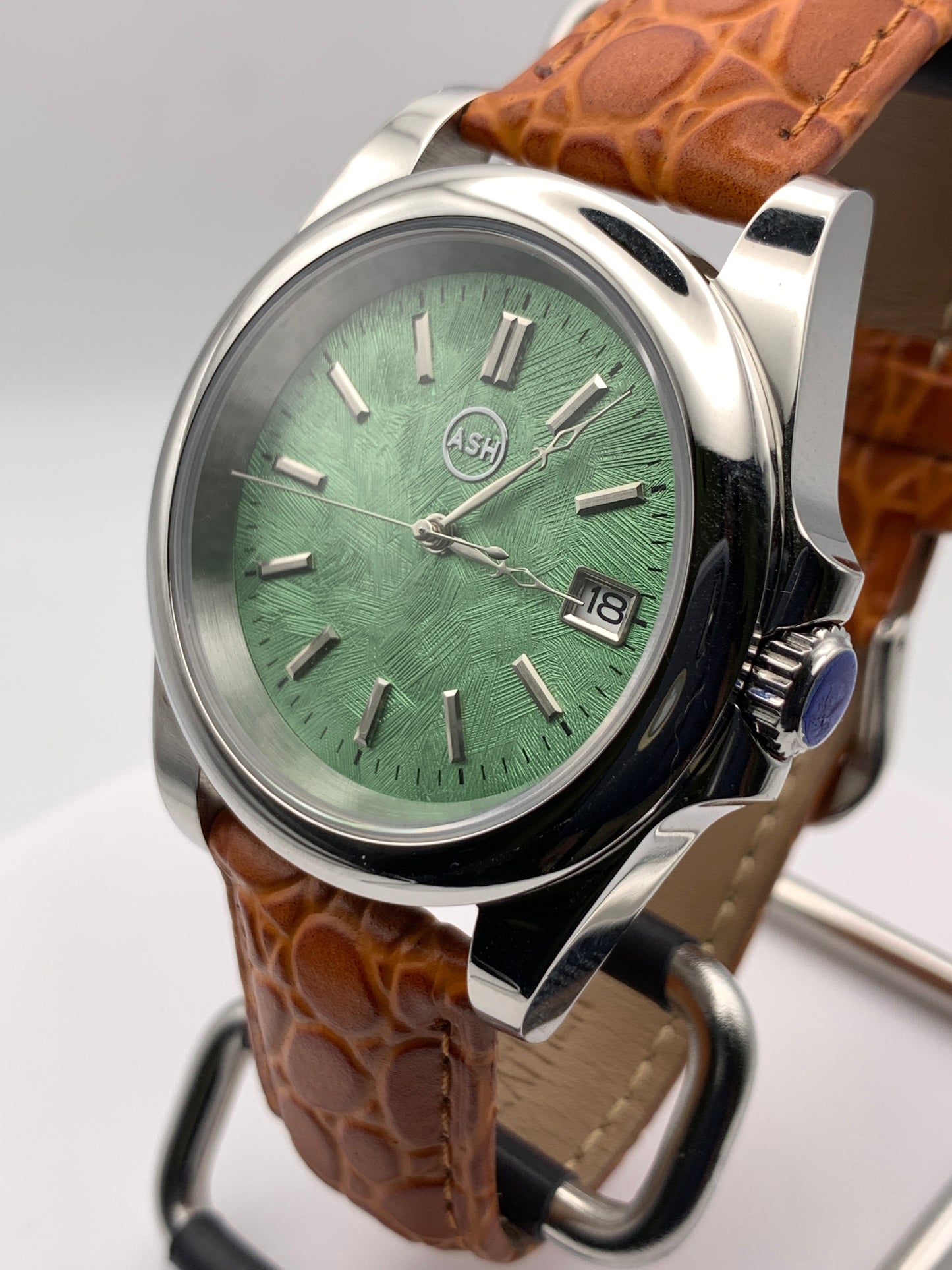 Second Nature 1.1 - 39mm stainless steel case. Sapphire crystal. Seiko NH35.