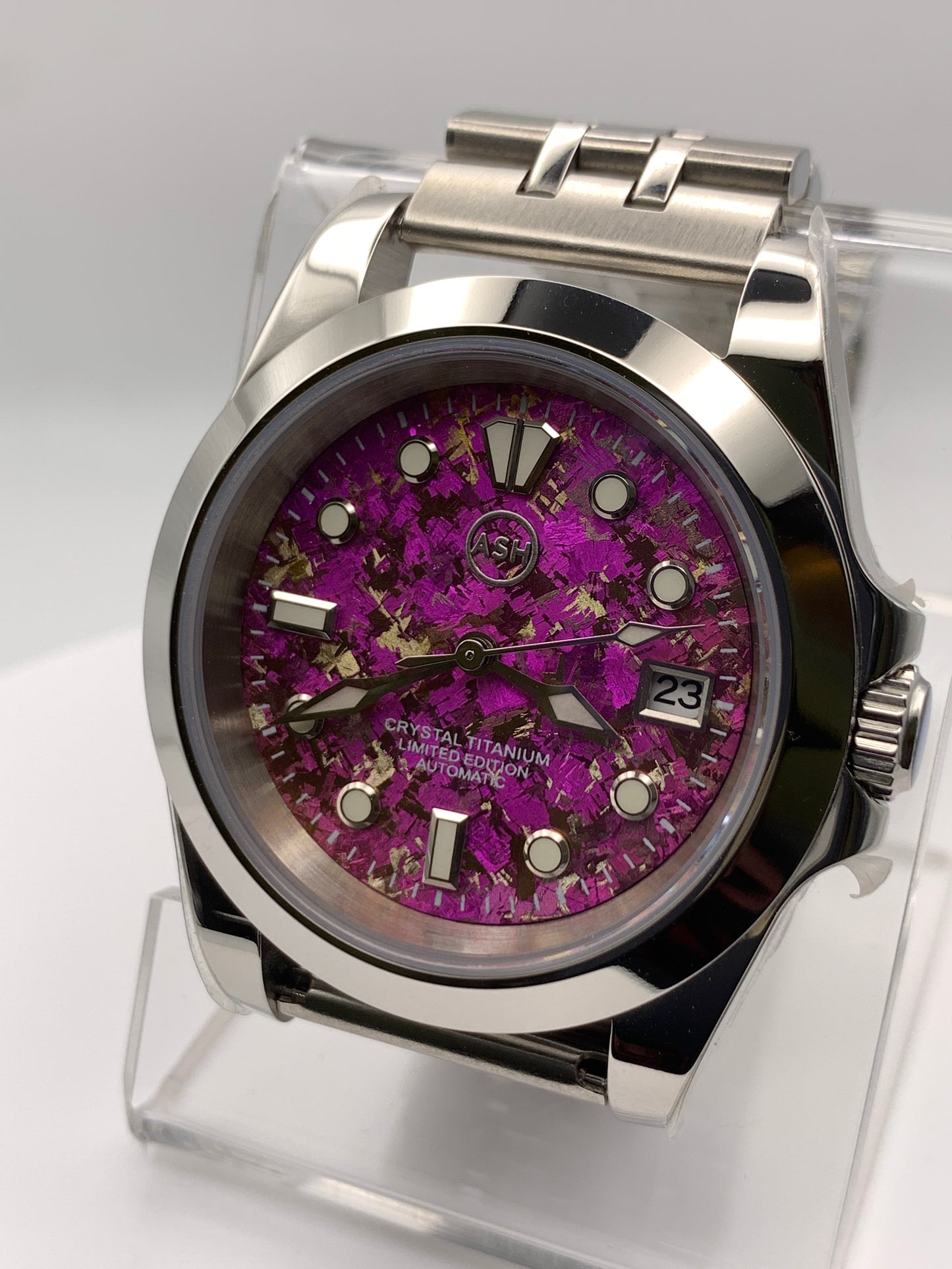 Party Favor. 39mm Stainless Steel Case. Sapphire crystal. Seiko NH35 automatic.