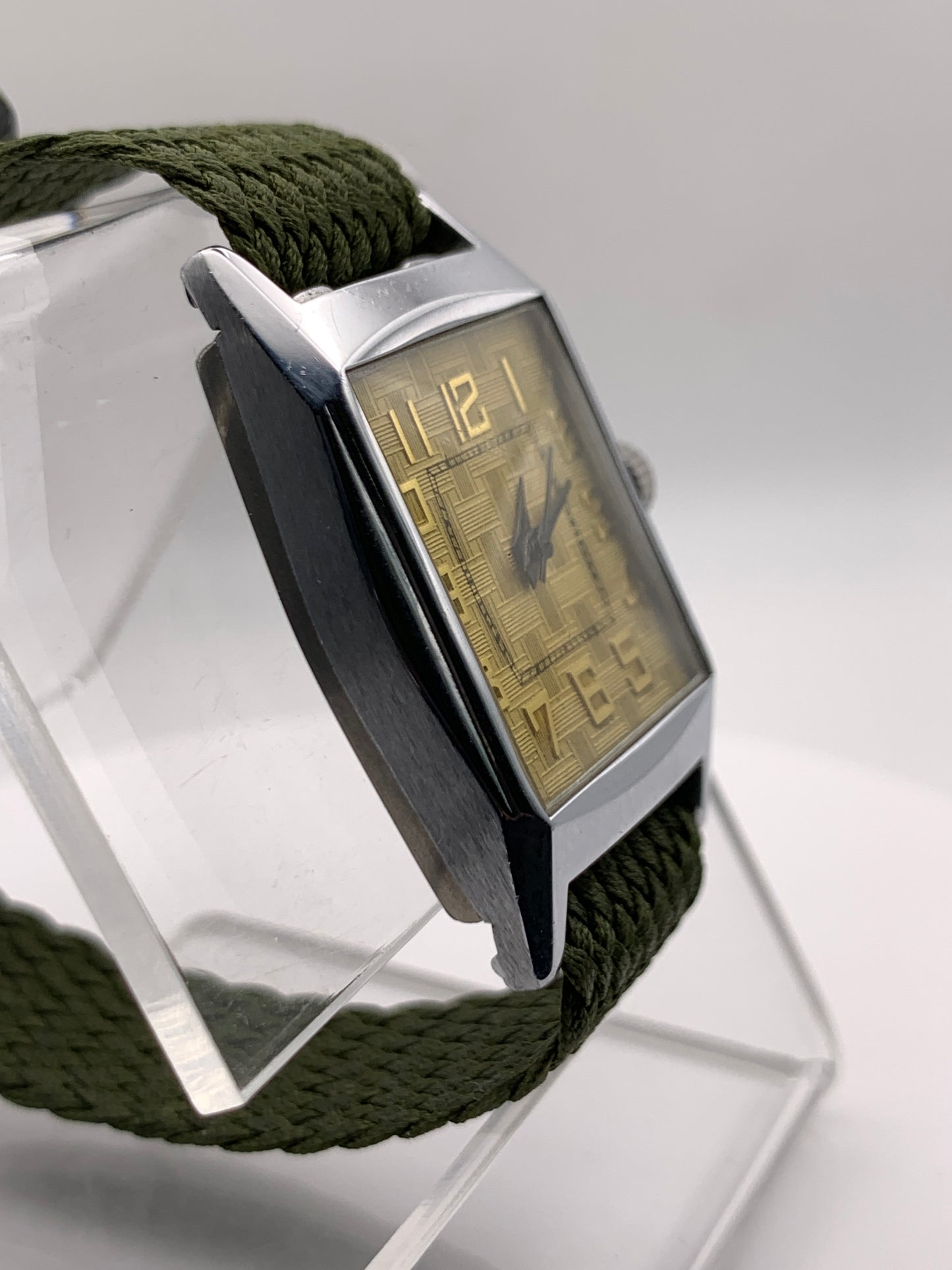 Feather 1.3 - Vintage 25mm plated brass 2 piece case.  38mm lug to lug. 16mm lug width. 8.5mm thick. Acrylic crystal. Miyota Super 2035 movement.