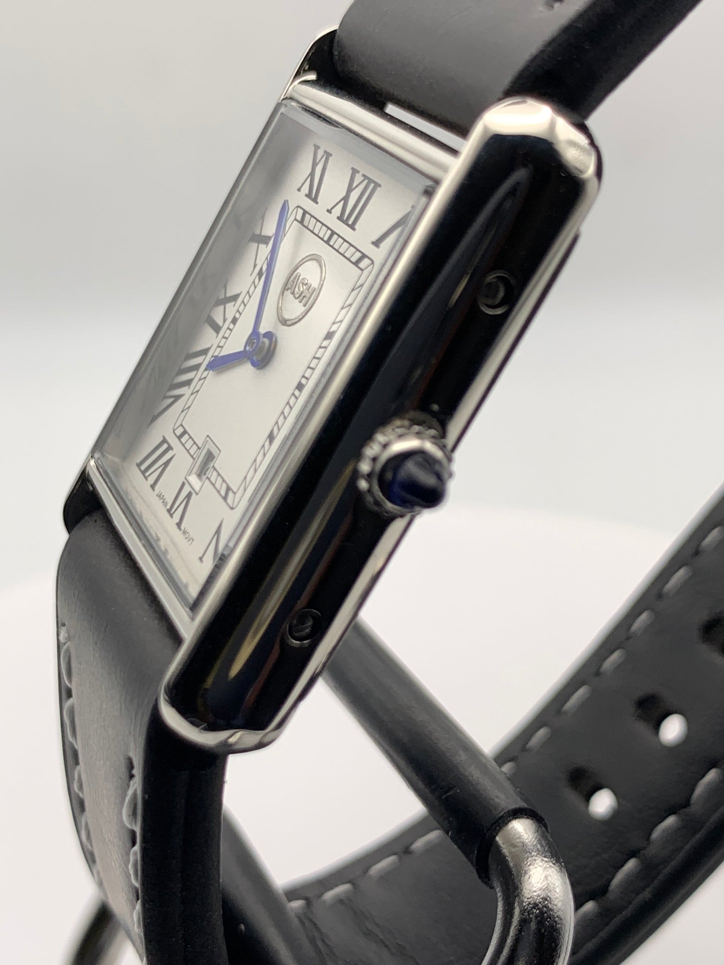 Well Rounded 1.1 - 8.7mm thick. 26mm stainless steel case. 34mm lug to lug. Seiko VJ24 quartz movement.