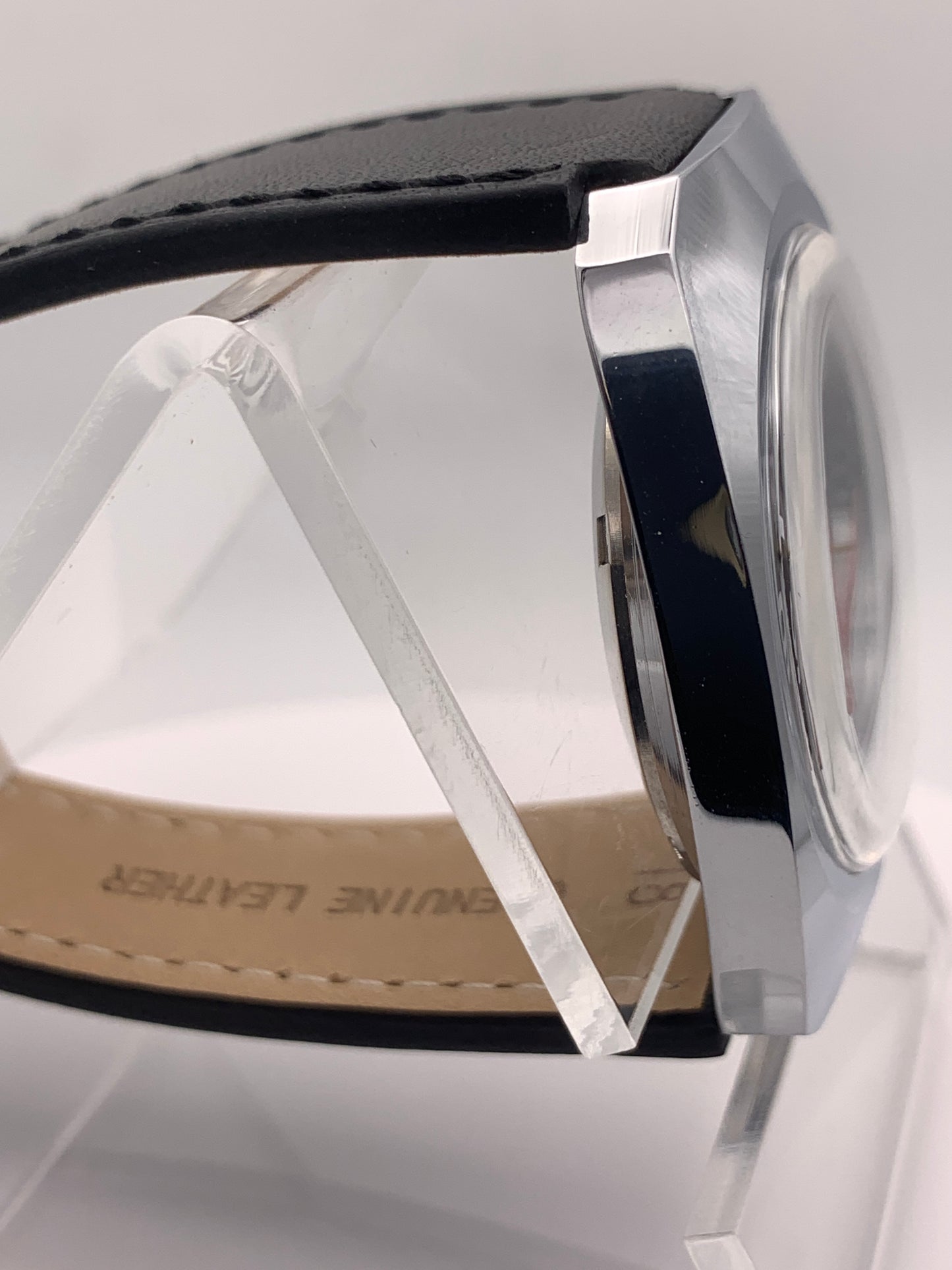 Solo Flight. Neo Vintage Collection. 36mm NOS Gruen case. Acrylic domed crystal. Miyota 2039.