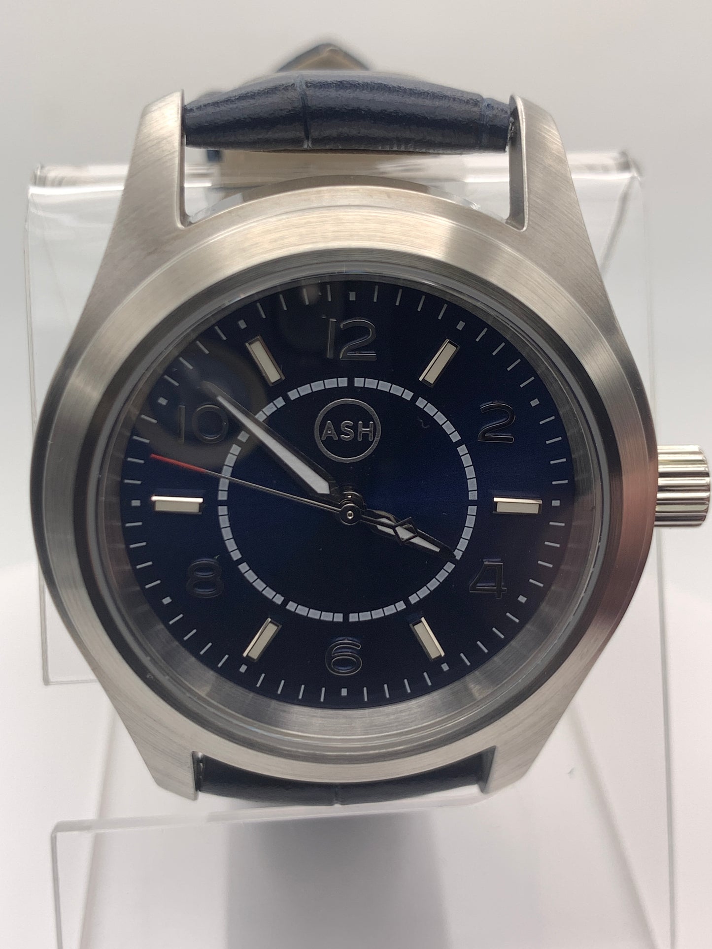 VC56 Field. 39mm Stainless steel case. Sapphire crystal. NH38 automatic movement.